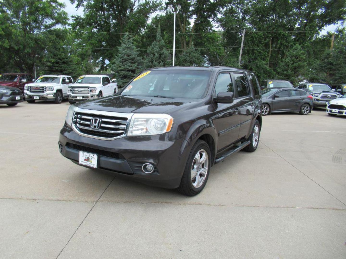 2013 GRAY HONDA PILOT EXL (5FNYF4H72DB) with an 3.5L engine, Automatic transmission, located at 908 SE 14th Street, Des Moines, IA, 50317, (515) 281-0330, 41.580303, -93.597046 - Photo#0