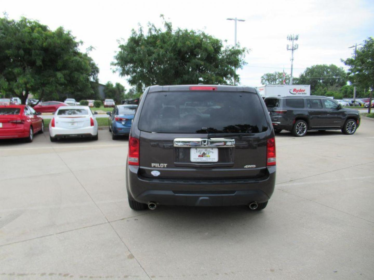 2013 GRAY HONDA PILOT EXL (5FNYF4H72DB) with an 3.5L engine, Automatic transmission, located at 908 SE 14th Street, Des Moines, IA, 50317, (515) 281-0330, 41.580303, -93.597046 - Photo#5