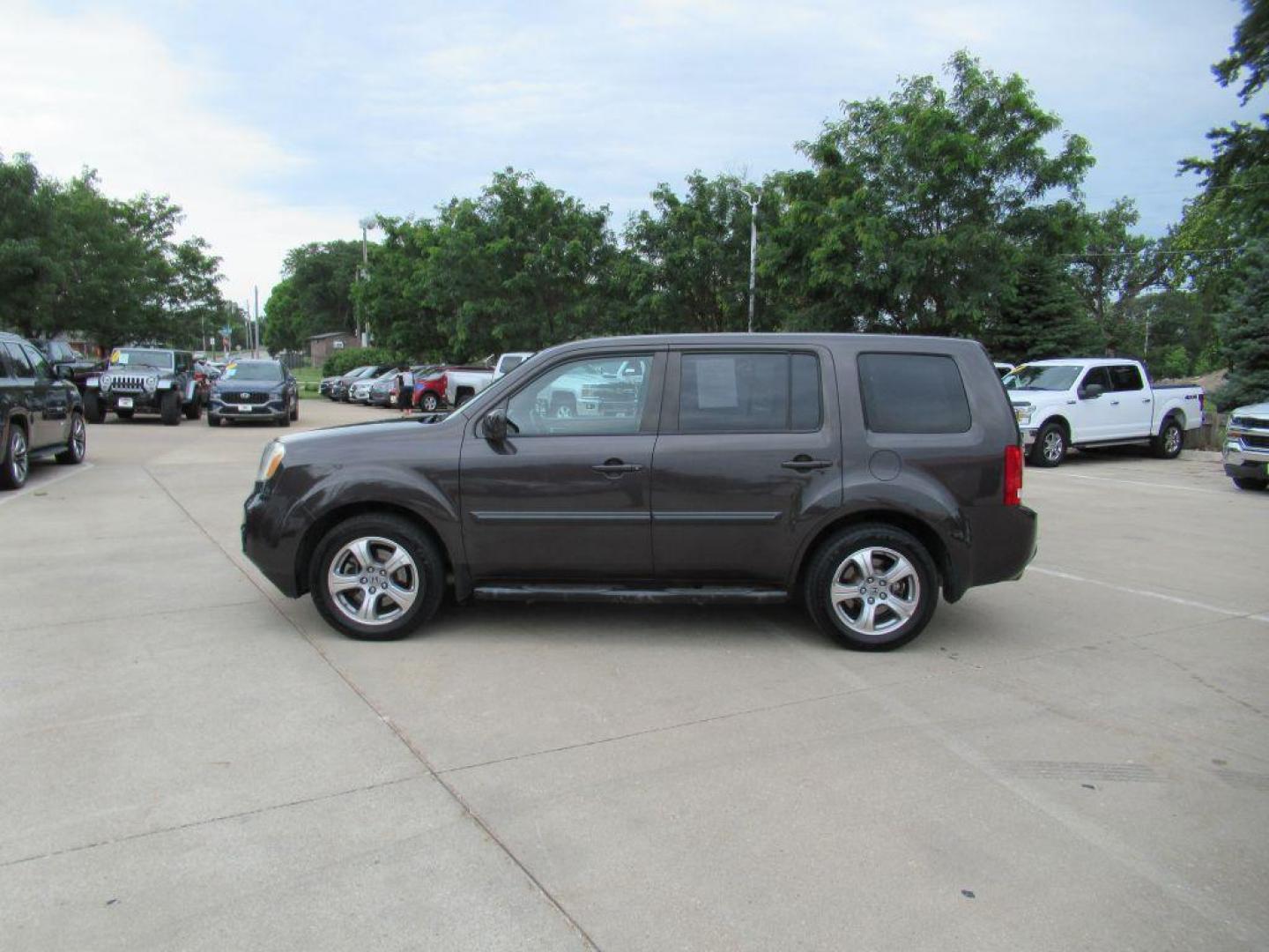 2013 GRAY HONDA PILOT EXL (5FNYF4H72DB) with an 3.5L engine, Automatic transmission, located at 908 SE 14th Street, Des Moines, IA, 50317, (515) 281-0330, 41.580303, -93.597046 - Photo#7