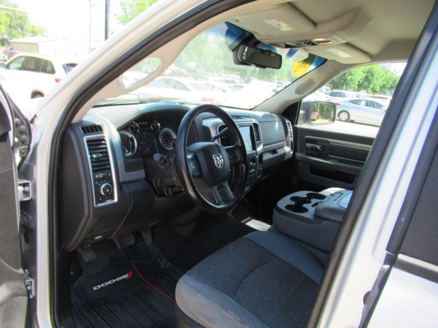 2013 SILVER RAM QUAD CAB 1500 SLT (1C6RR7GT6DS) with an 5.7L engine, Automatic transmission, located at 908 SE 14th Street, Des Moines, IA, 50317, (515) 281-0330, 41.580303, -93.597046 - Photo#22