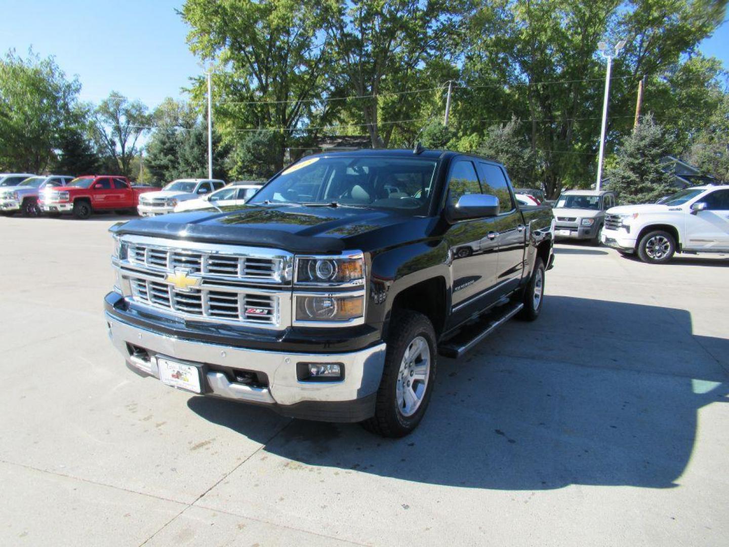 2015 BLACK CHEVROLET SILVERADO 1500 LTZ (3GCUKSEC1FG) with an 5.3L engine, Automatic transmission, located at 908 SE 14th Street, Des Moines, IA, 50317, (515) 281-0330, 41.580303, -93.597046 - Photo#0