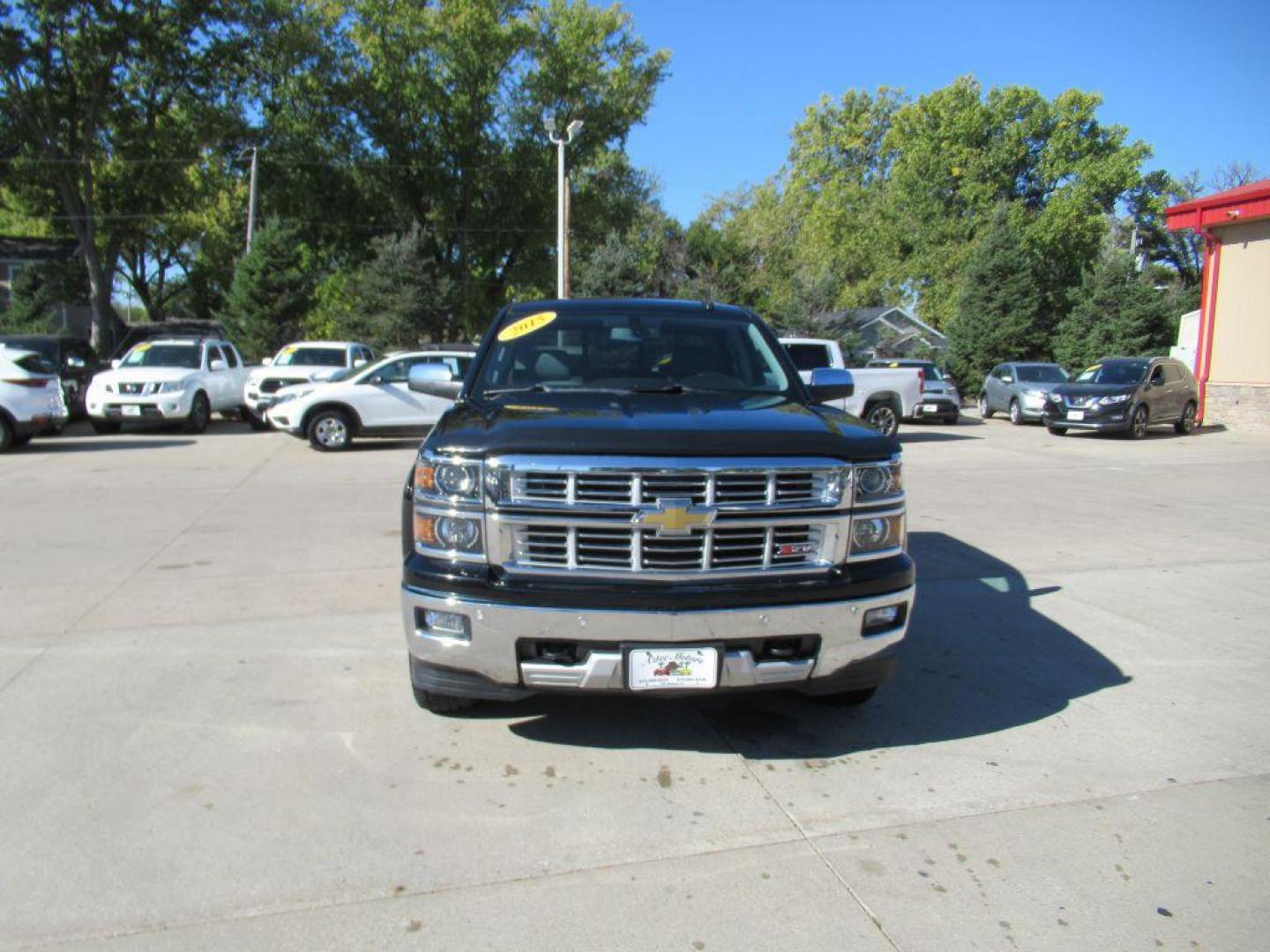 2015 BLACK CHEVROLET SILVERADO 1500 LTZ (3GCUKSEC1FG) with an 5.3L engine, Automatic transmission, located at 908 SE 14th Street, Des Moines, IA, 50317, (515) 281-0330, 41.580303, -93.597046 - Photo#1