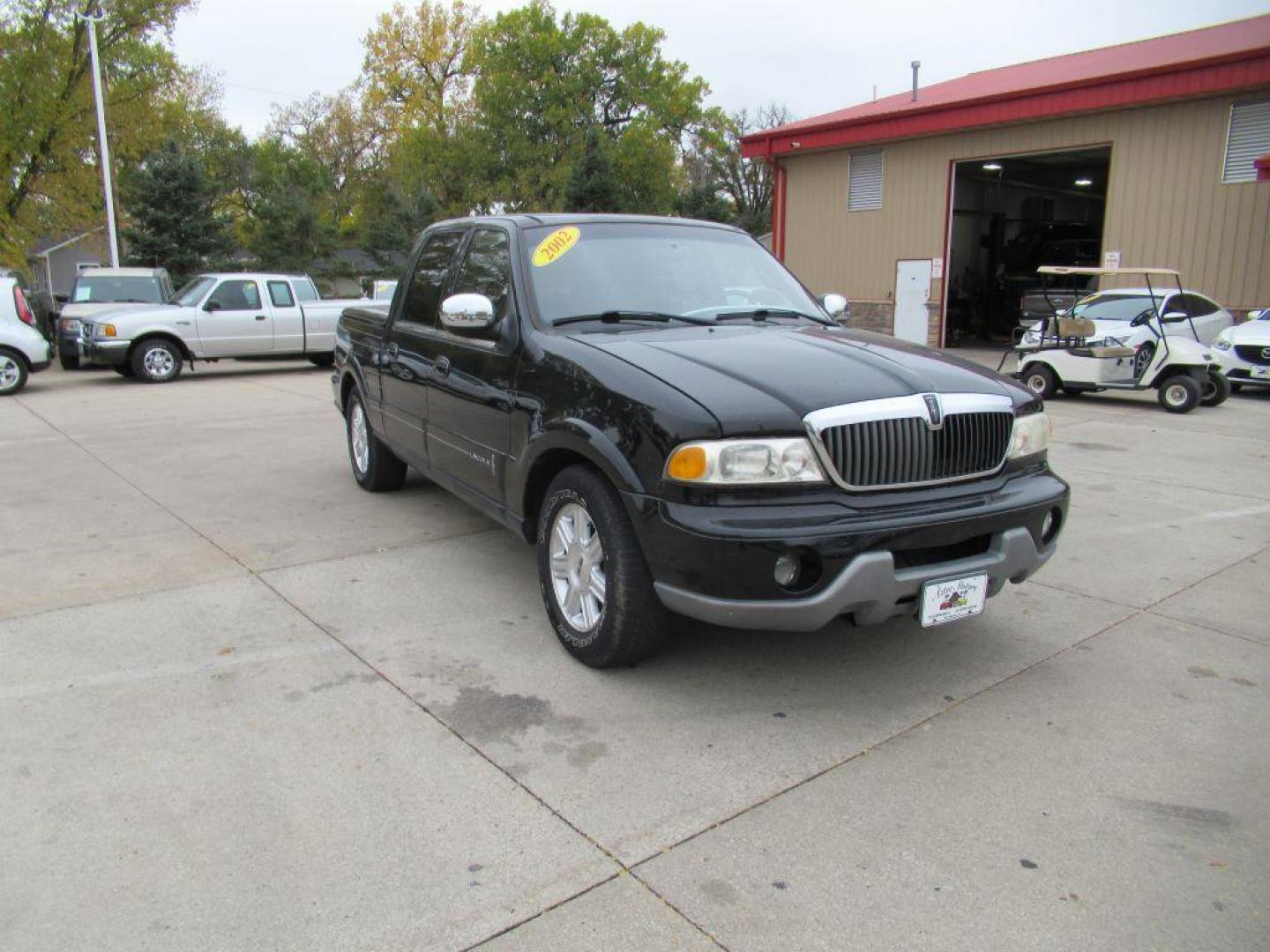 2002 BLACK LINCOLN BLACKWOOD (5LTEW05A32K) with an 5.4L engine, Automatic transmission, located at 908 SE 14th Street, Des Moines, IA, 50317, (515) 281-0330, 41.580303, -93.597046 - Photo#2