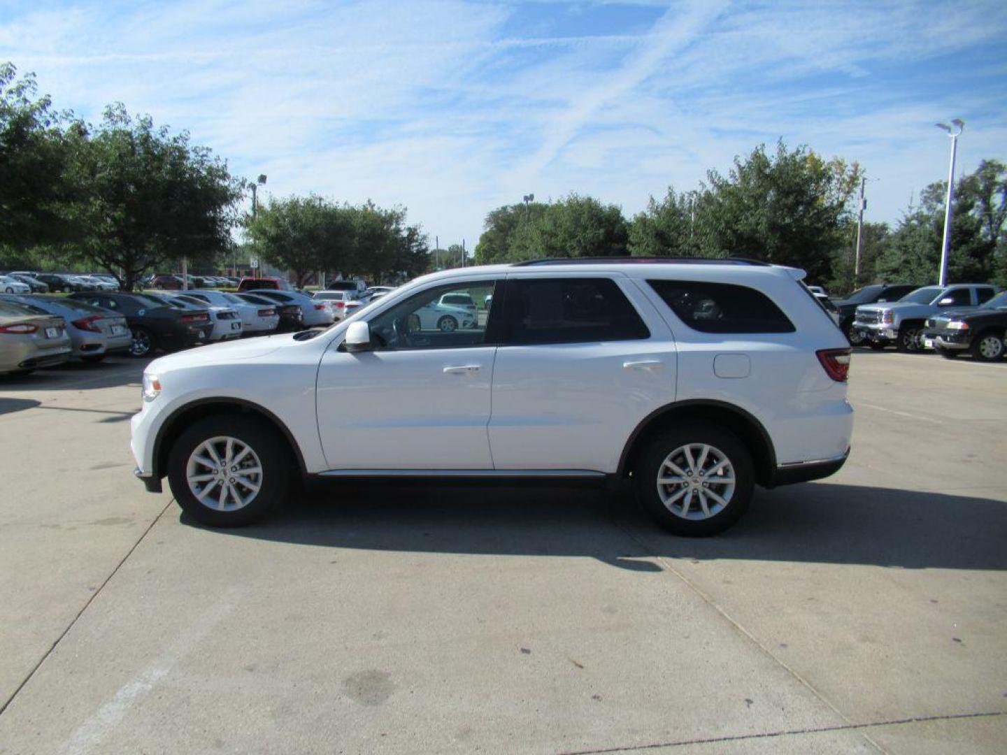 2020 WHITE DODGE DURANGO SXT (1C4RDJAGXLC) with an 3.6L engine, Automatic transmission, located at 908 SE 14th Street, Des Moines, IA, 50317, (515) 281-0330, 41.580303, -93.597046 - Photo#7