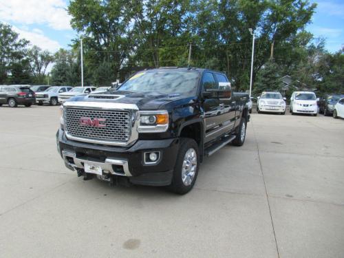 2017 GMC SIERRA 4DR