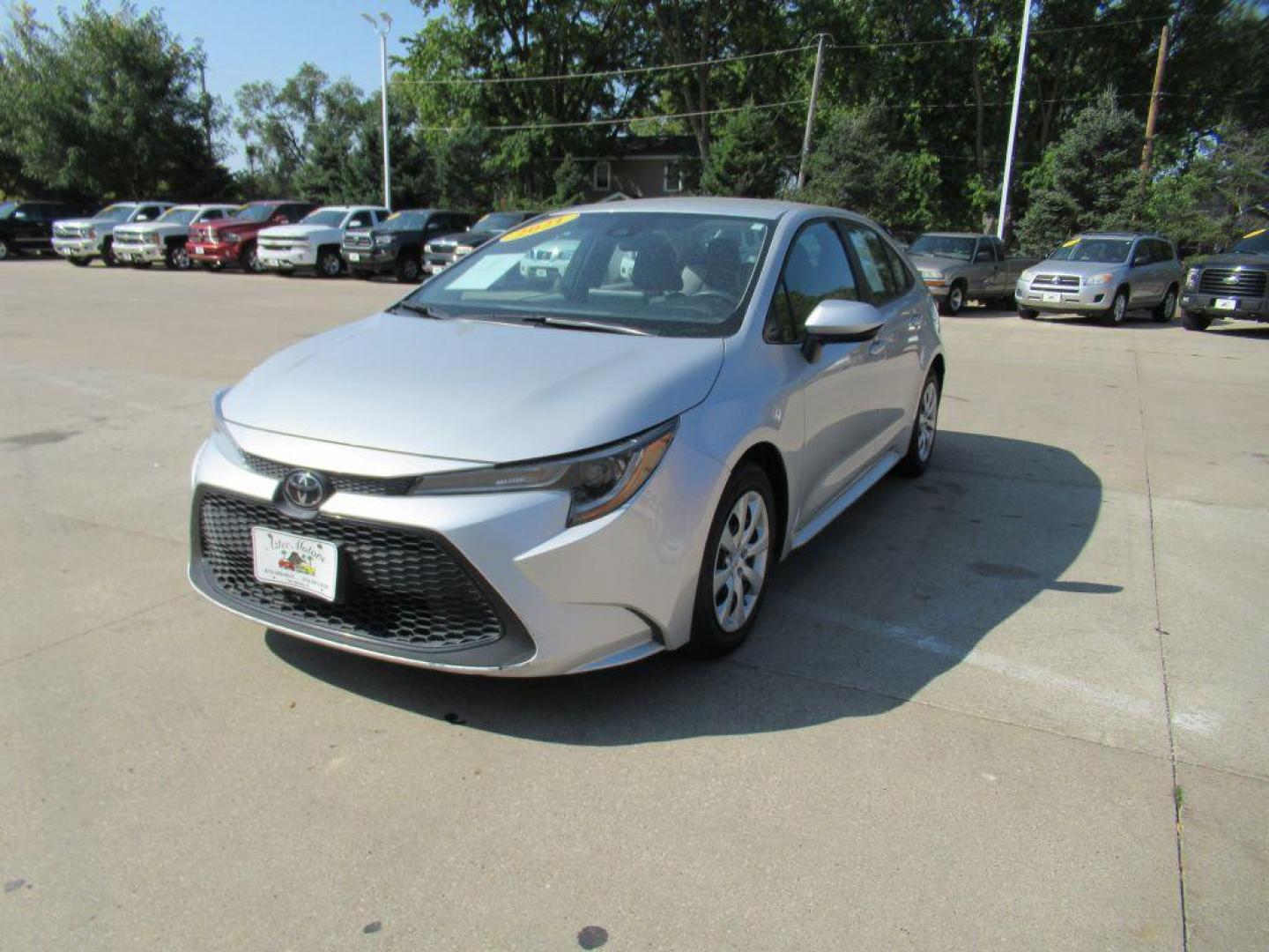 2021 SILVER TOYOTA COROLLA LE (5YFEPMAEXMP) with an 1.8L engine, Continuously Variable transmission, located at 908 SE 14th Street, Des Moines, IA, 50317, (515) 281-0330, 41.580303, -93.597046 - Photo#0