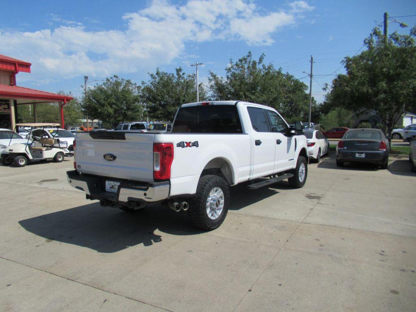 2019 WHITE FORD F250 SUPER DUTY (1FT7W2BT3KE) with an 6.7L engine, Automatic transmission, located at 908 SE 14th Street, Des Moines, IA, 50317, (515) 281-0330, 41.580303, -93.597046 - Photo#4