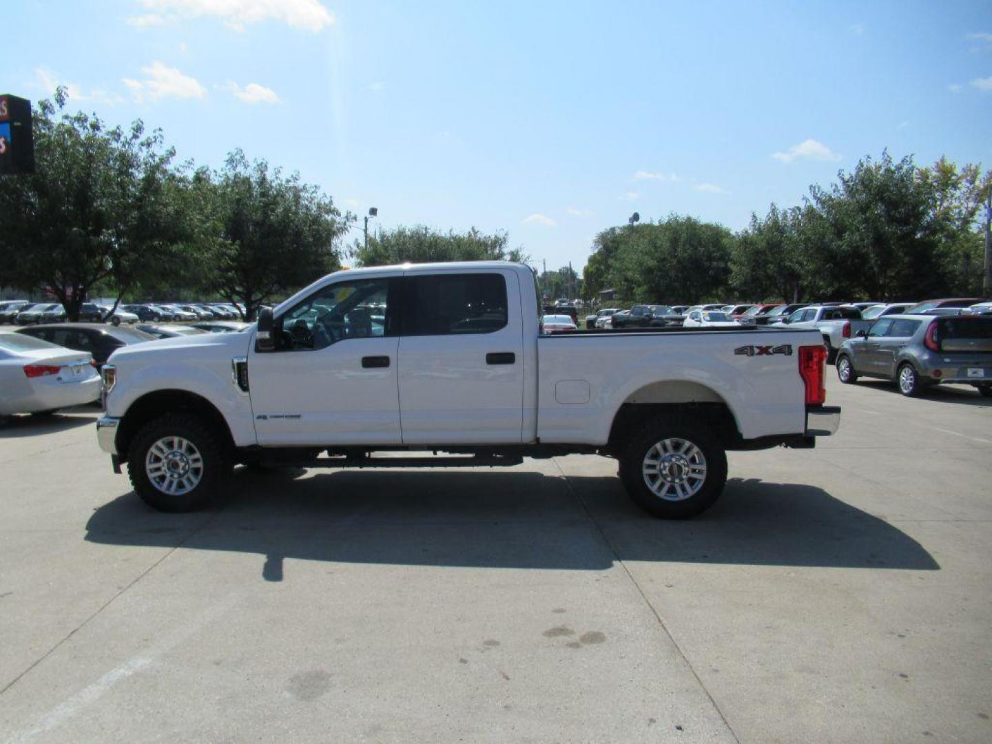 2019 WHITE FORD F250 SUPER DUTY (1FT7W2BT3KE) with an 6.7L engine, Automatic transmission, located at 908 SE 14th Street, Des Moines, IA, 50317, (515) 281-0330, 41.580303, -93.597046 - Photo#7