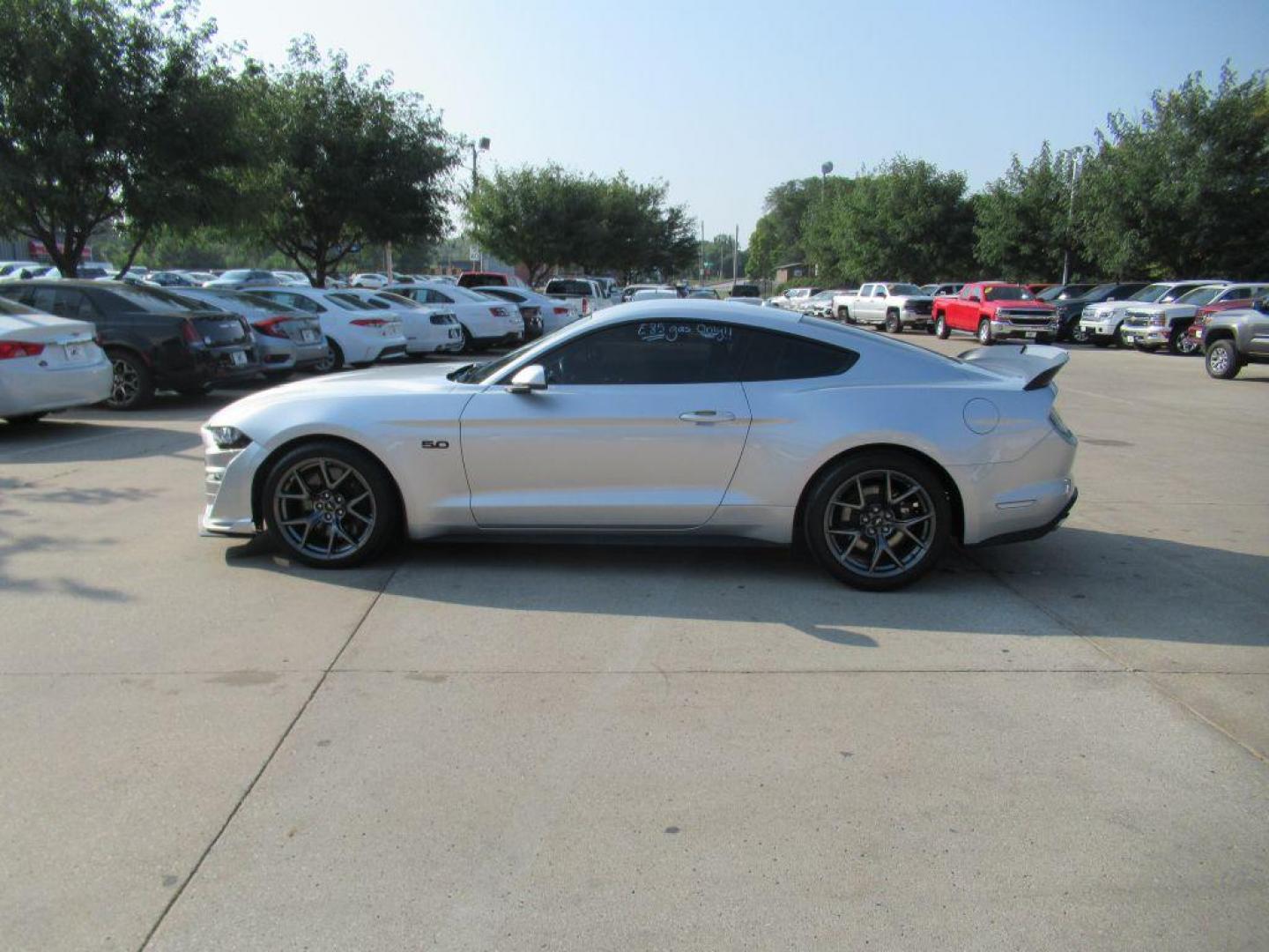 2019 SILVER FORD MUSTANG GT (1FA6P8CF6K5) with an 5.0L engine, 6-Speed Manual transmission, located at 908 SE 14th Street, Des Moines, IA, 50317, (515) 281-0330, 41.580303, -93.597046 - Photo#7