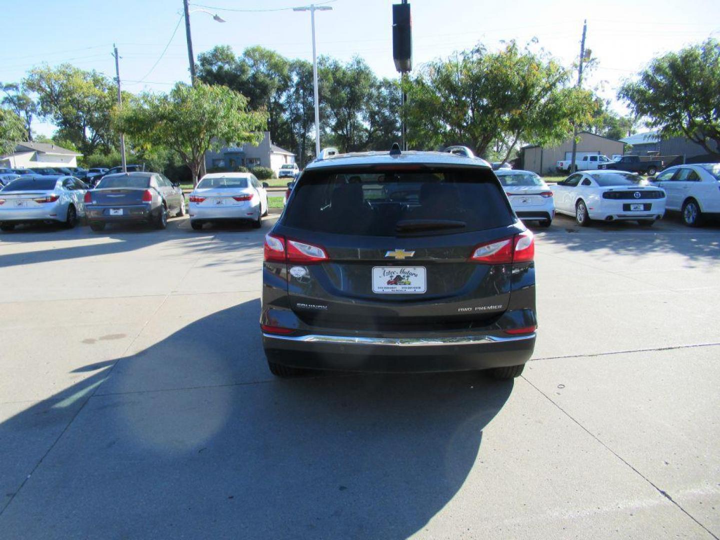 2020 GRAY CHEVROLET EQUINOX PREMIER (2GNAXXEVXL6) with an 1.5L engine, Automatic transmission, located at 908 SE 14th Street, Des Moines, IA, 50317, (515) 281-0330, 41.580303, -93.597046 - Photo#5