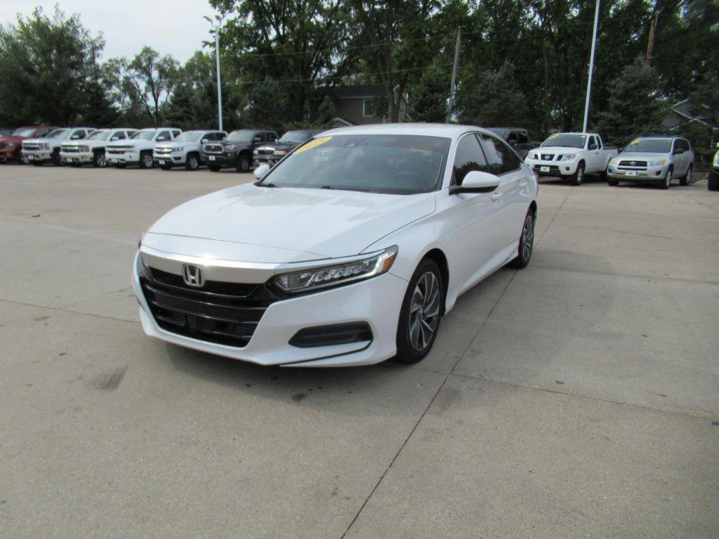 2018 WHITE HONDA ACCORD LX (1HGCV1F12JA) with an 1.5L engine, Continuously Variable transmission, located at 908 SE 14th Street, Des Moines, IA, 50317, (515) 281-0330, 41.580303, -93.597046 - Photo#0