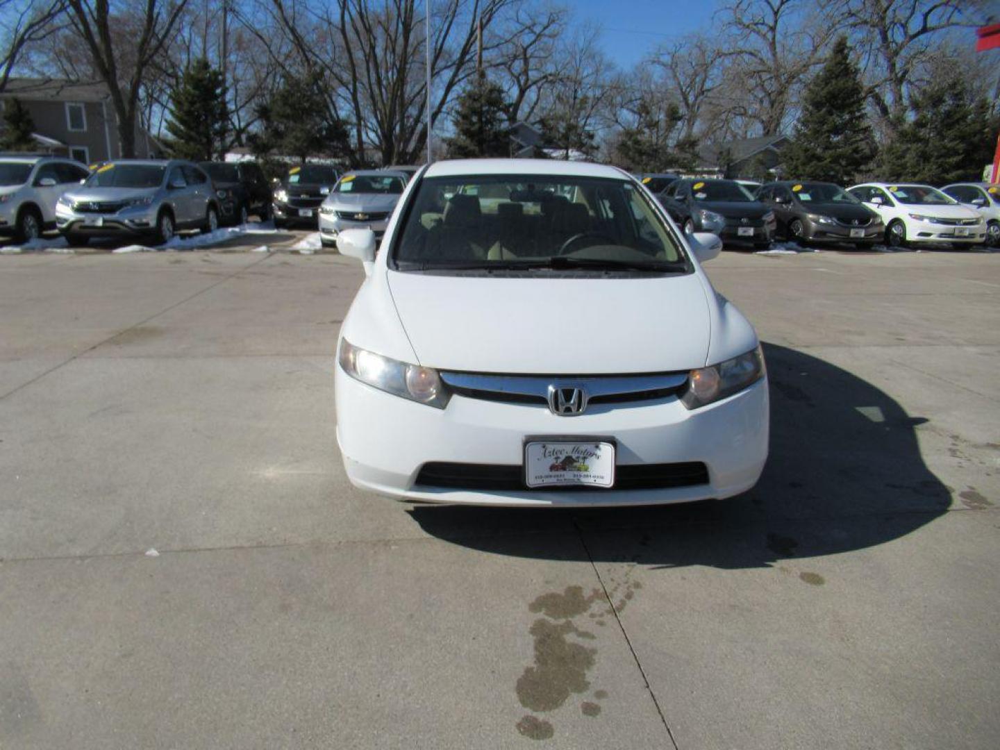 2008 WHITE HONDA CIVIC HYBRID (JHMFA36238S) with an 1.3L engine, Continuously Variable transmission, located at 908 SE 14th Street, Des Moines, IA, 50317, (515) 281-0330, 41.580303, -93.597046 - Photo#1