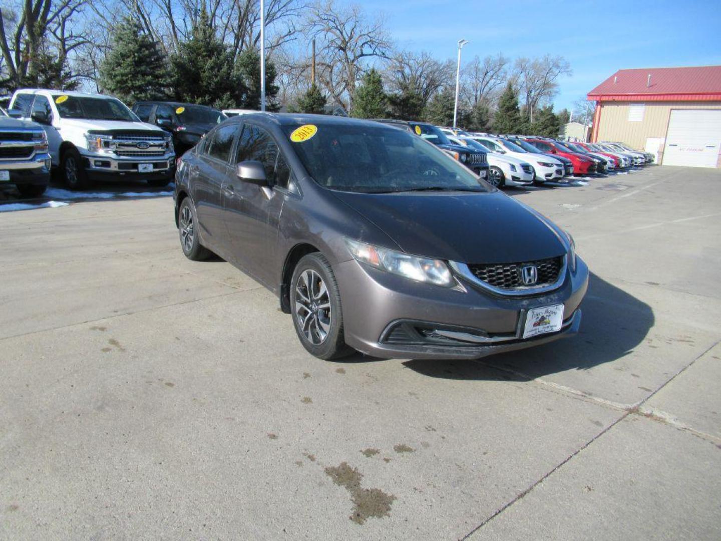 2013 TAN HONDA CIVIC EX (2HGFB2F88DH) with an 1.8L engine, Automatic transmission, located at 908 SE 14th Street, Des Moines, IA, 50317, (515) 281-0330, 41.580303, -93.597046 - Photo#2