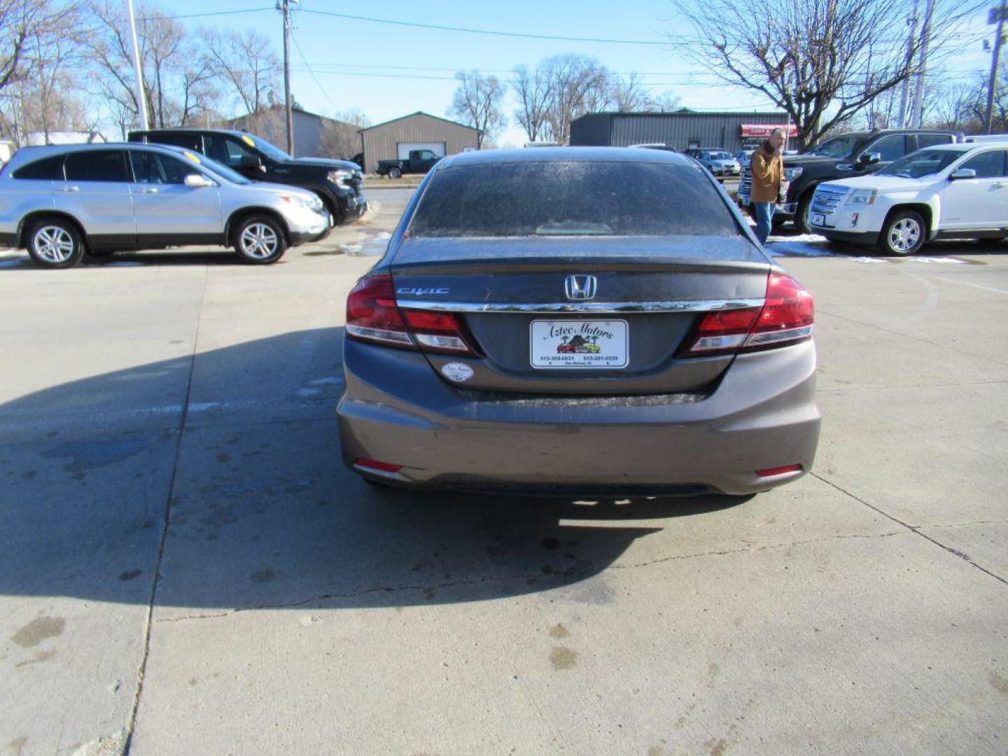 2013 TAN HONDA CIVIC EX (2HGFB2F88DH) with an 1.8L engine, Automatic transmission, located at 908 SE 14th Street, Des Moines, IA, 50317, (515) 281-0330, 41.580303, -93.597046 - Photo#5