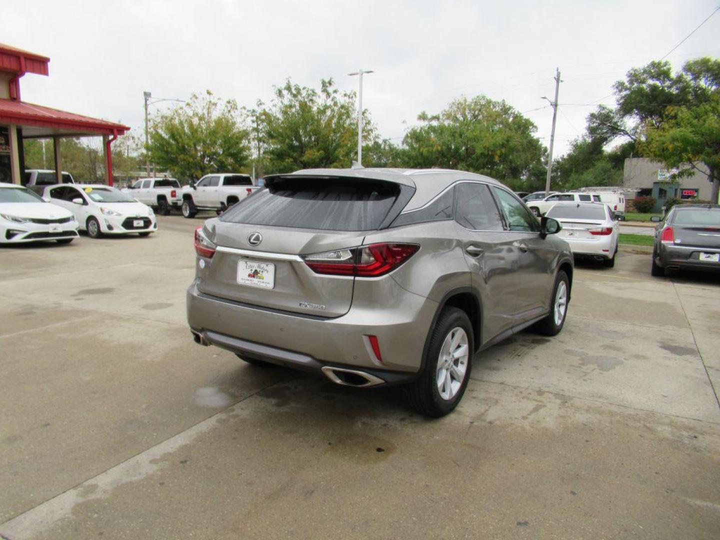 2017 SILVER LEXUS RX 350 BASE (2T2BZMCA4HC) with an 3.5L engine, Automatic transmission, located at 908 SE 14th Street, Des Moines, IA, 50317, (515) 281-0330, 41.580303, -93.597046 - Photo#4