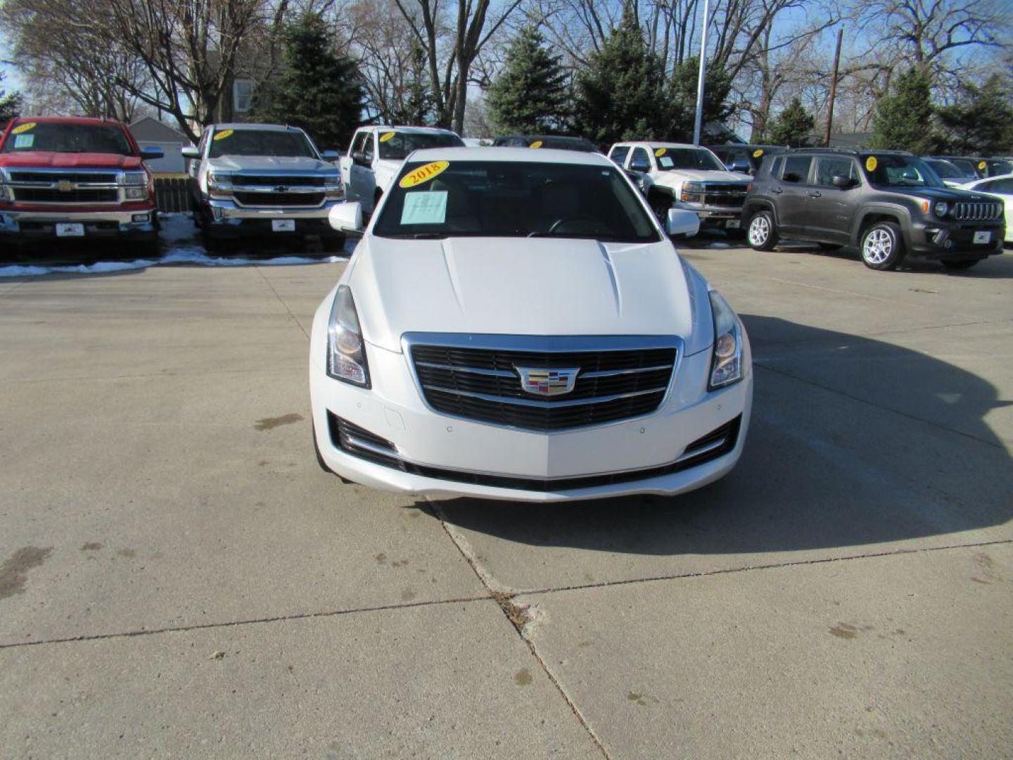 2018 WHITE CADILLAC ATS LUXURY (1G6AB5SX3J0) with an 2.0L engine, Automatic transmission, located at 908 SE 14th Street, Des Moines, IA, 50317, (515) 281-0330, 41.580303, -93.597046 - Photo#1