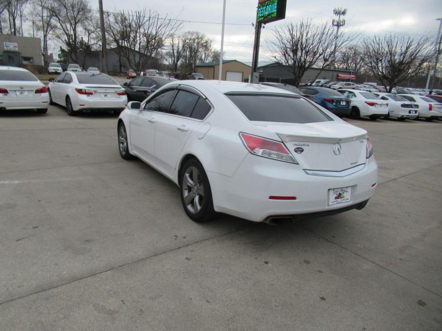 2012 WHITE ACURA TL (19UUA9F54CA) with an 3.7L engine, Automatic transmission, located at 908 SE 14th Street, Des Moines, IA, 50317, (515) 281-0330, 41.580303, -93.597046 - Photo#6