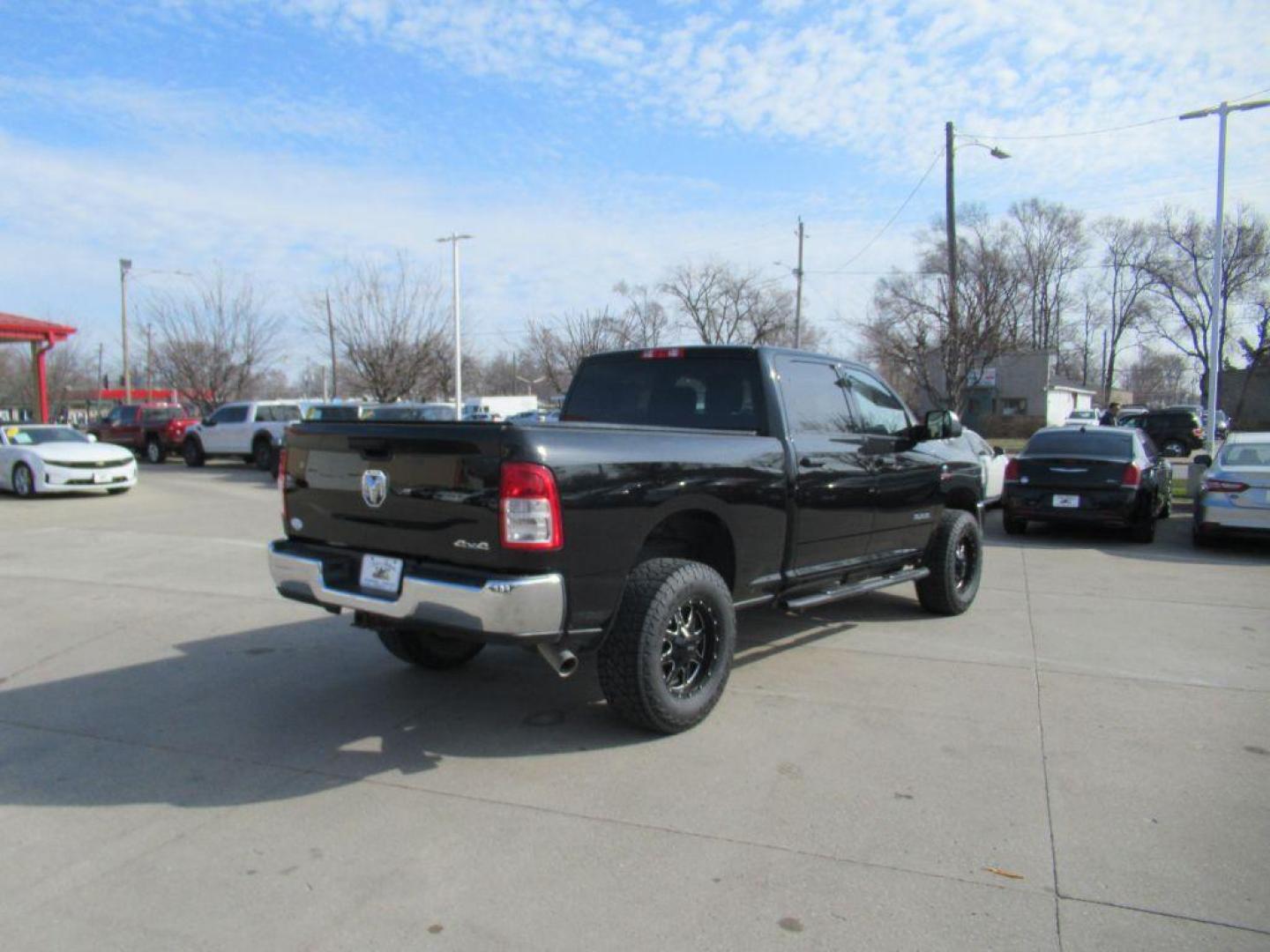 2020 BLACK RAM 2500 TRADESMAN (3C6UR5CL0LG) with an 6.7L engine, Automatic transmission, located at 908 SE 14th Street, Des Moines, IA, 50317, (515) 281-0330, 41.580303, -93.597046 - Photo#4