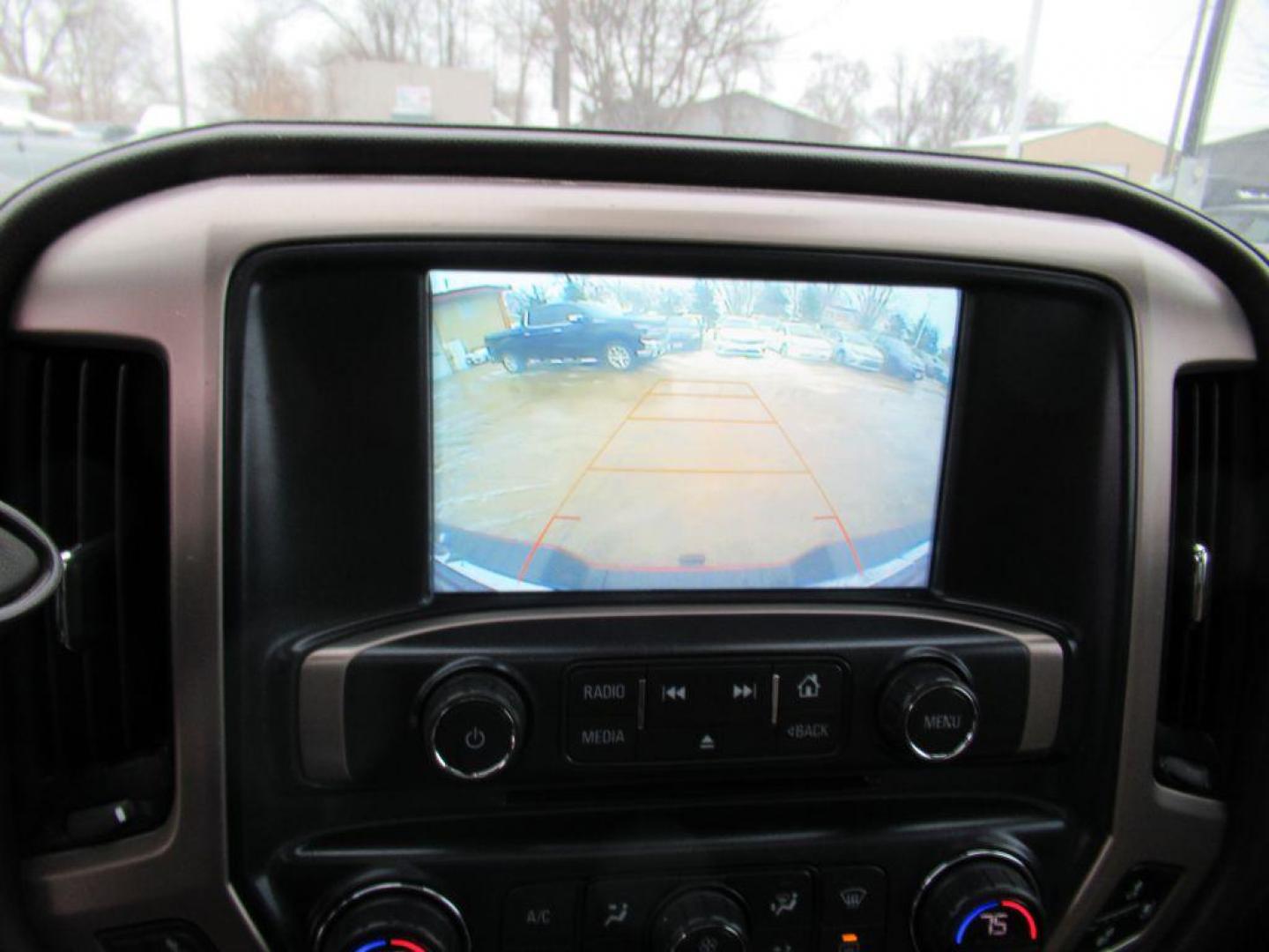 2019 RED GMC SIERRA 2500 DENALI (1GT12SEY5KF) with an 6.6L engine, Automatic transmission, located at 908 SE 14th Street, Des Moines, IA, 50317, (515) 281-0330, 41.580303, -93.597046 - Photo#22