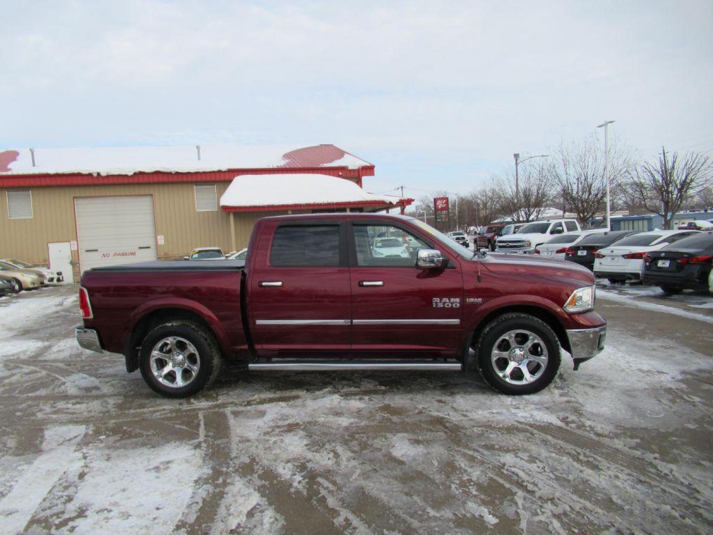 2018 BURGAN RAM 1500 CREW CAB LARAMIE (1C6RR7NT7JS) with an 5.7L engine, Automatic transmission, located at 908 SE 14th Street, Des Moines, IA, 50317, (515) 281-0330, 41.580303, -93.597046 - Photo#3