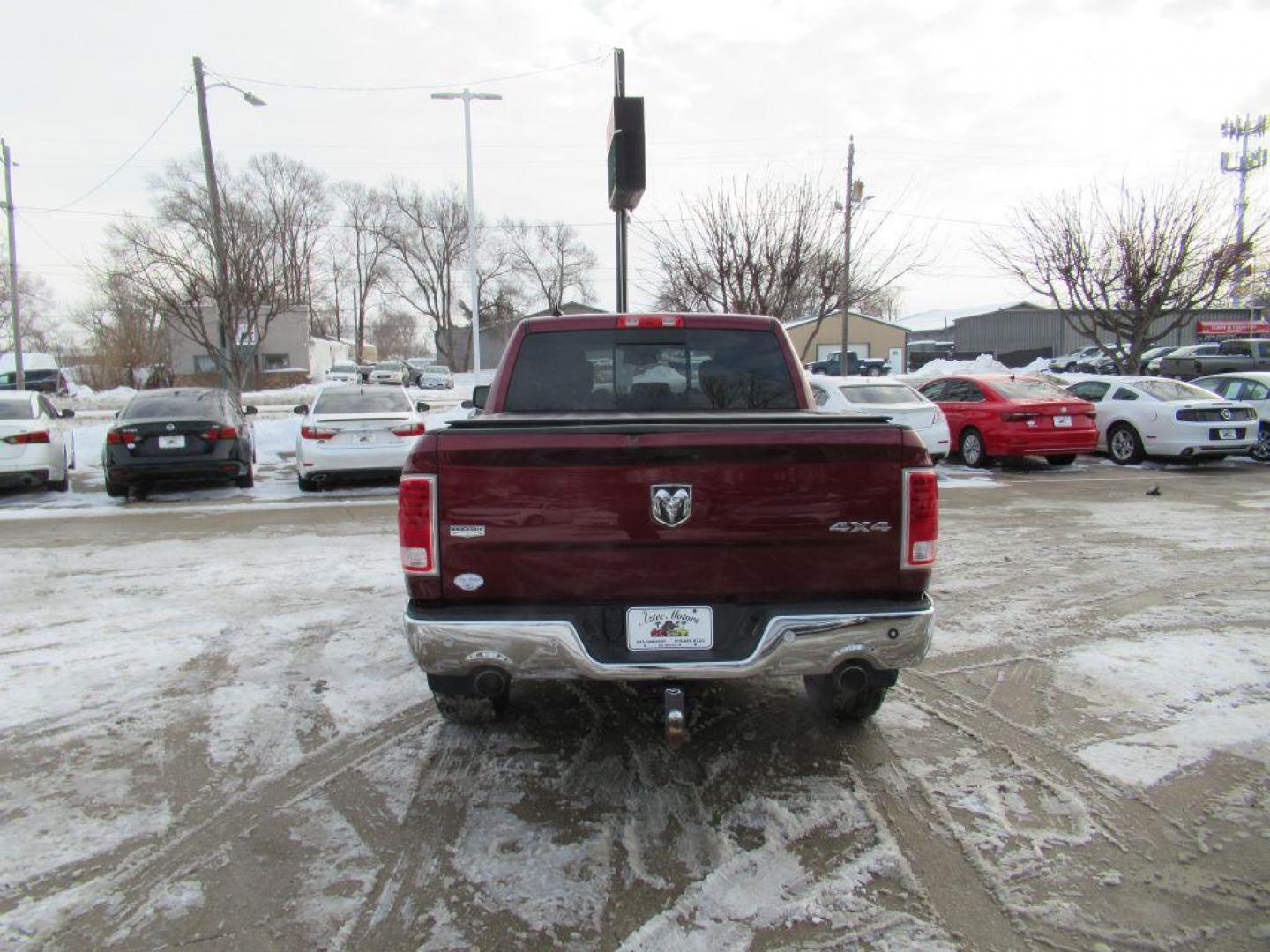 2018 BURGAN RAM 1500 CREW CAB LARAMIE (1C6RR7NT7JS) with an 5.7L engine, Automatic transmission, located at 908 SE 14th Street, Des Moines, IA, 50317, (515) 281-0330, 41.580303, -93.597046 - Photo#5