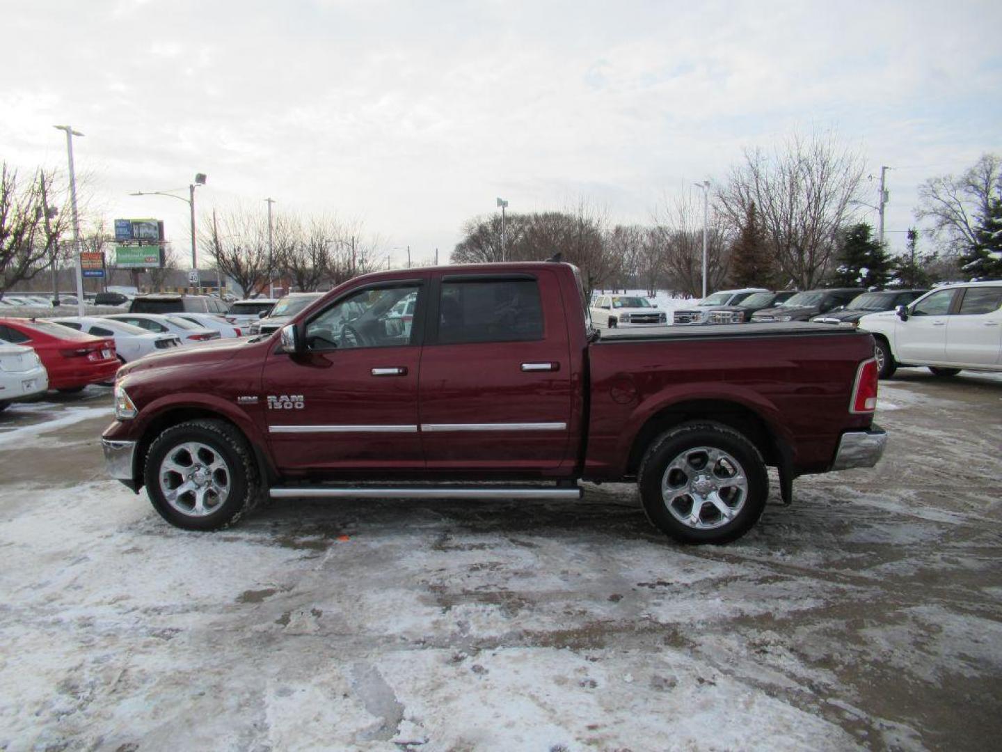 2018 BURGAN RAM 1500 CREW CAB LARAMIE (1C6RR7NT7JS) with an 5.7L engine, Automatic transmission, located at 908 SE 14th Street, Des Moines, IA, 50317, (515) 281-0330, 41.580303, -93.597046 - Photo#7