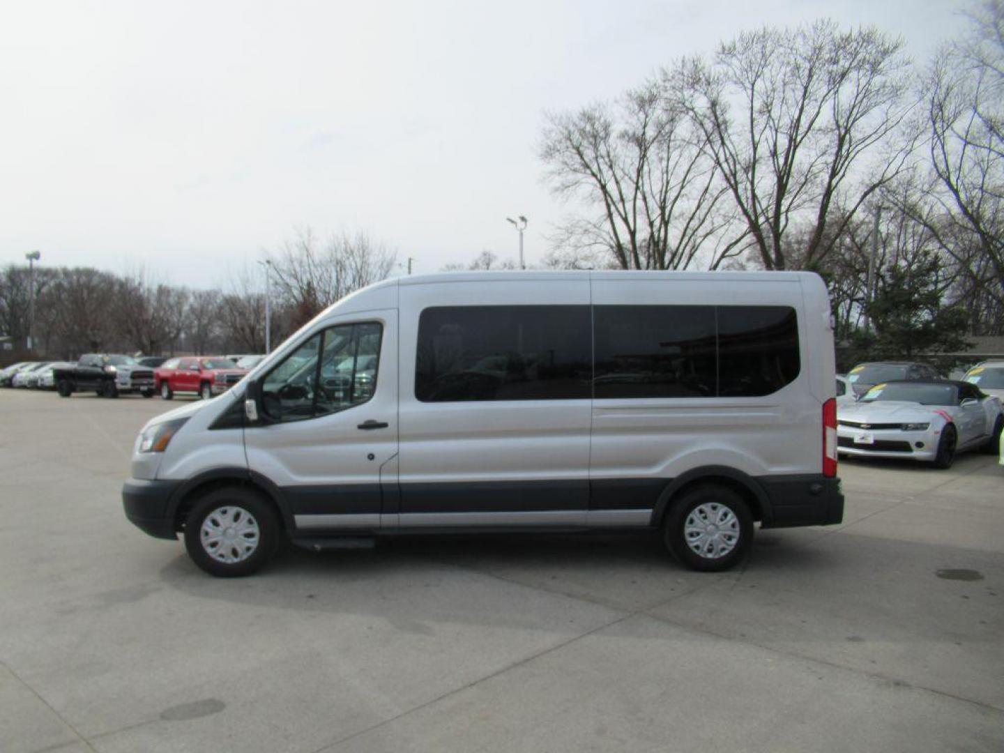 2018 SILVER FORD TRANSIT T-350 (1FBAX2CG6JK) with an 3.5L engine, Automatic transmission, located at 908 SE 14th Street, Des Moines, IA, 50317, (515) 281-0330, 41.580303, -93.597046 - Photo#7