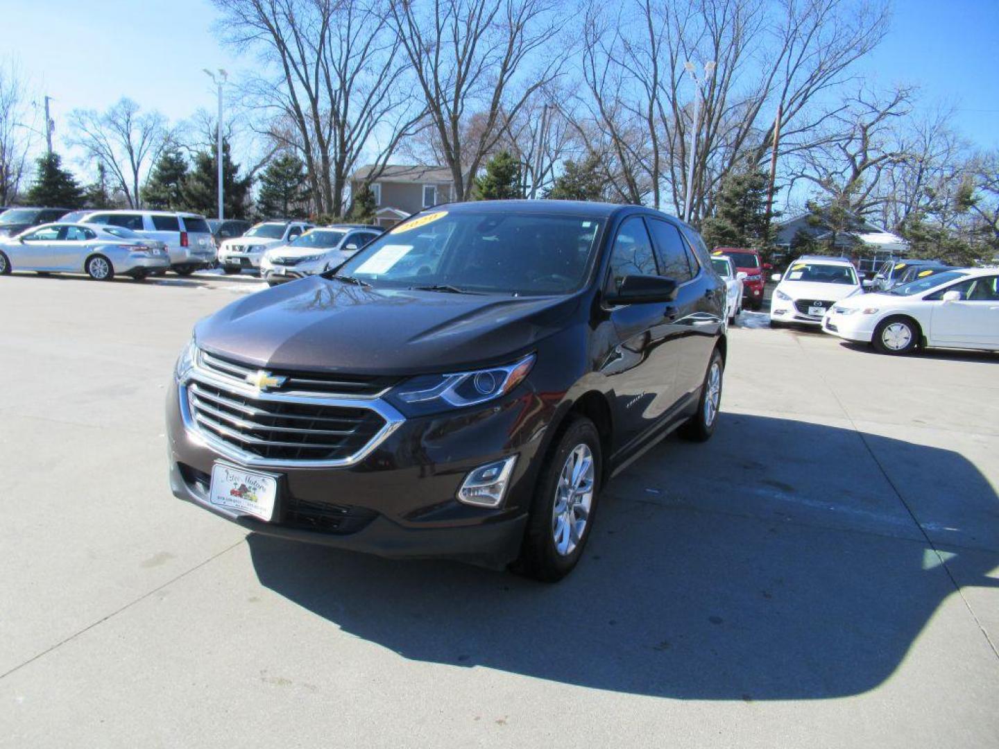 2020 BROWN CHEVROLET EQUINOX LT (2GNAXUEV9L6) with an 1.5L engine, Automatic transmission, located at 908 SE 14th Street, Des Moines, IA, 50317, (515) 281-0330, 41.580303, -93.597046 - Photo#0