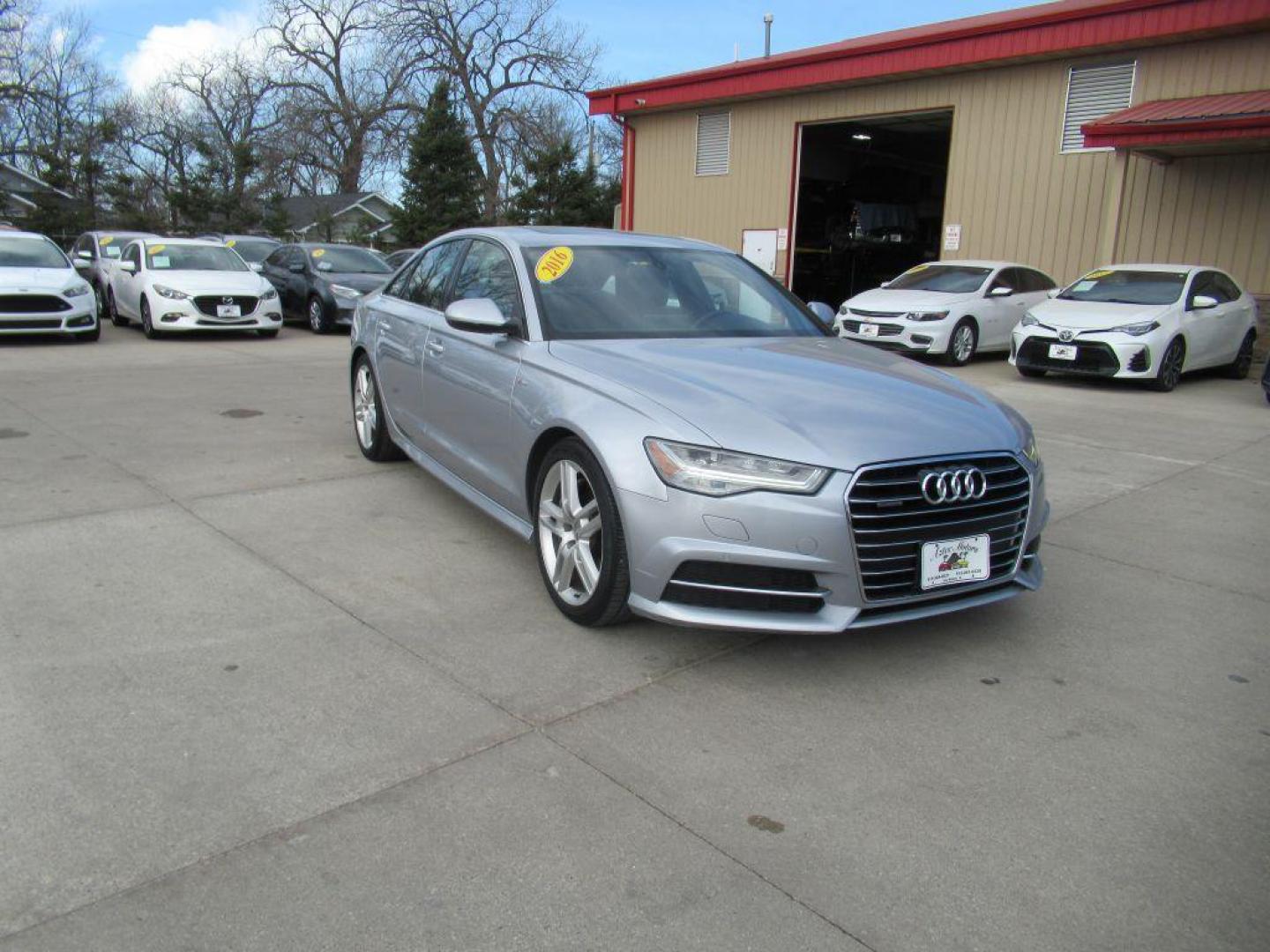 2016 SILVER AUDI A6 PREMIUM PLUS (WAUGFAFC1GN) with an 2.0L engine, Automatic transmission, located at 908 SE 14th Street, Des Moines, IA, 50317, (515) 281-0330, 41.580303, -93.597046 - Photo#2