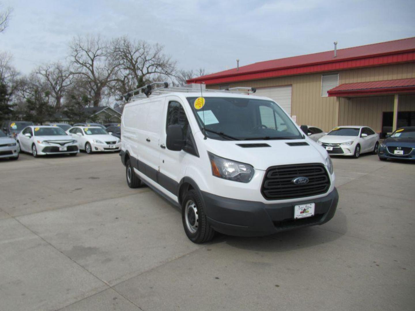 2017 WHITE FORD TRANSIT T-350 (1FTBW2ZM6HK) with an 3.7L engine, Automatic transmission, located at 908 SE 14th Street, Des Moines, IA, 50317, (515) 281-0330, 41.580303, -93.597046 - Photo#2