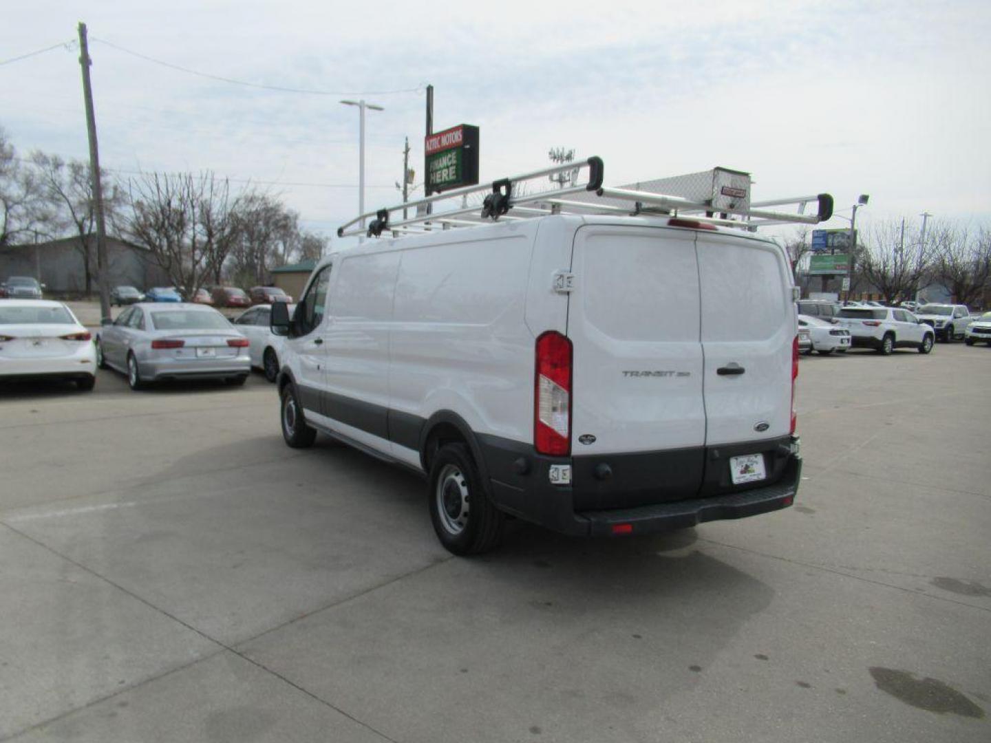 2017 WHITE FORD TRANSIT T-350 (1FTBW2ZM6HK) with an 3.7L engine, Automatic transmission, located at 908 SE 14th Street, Des Moines, IA, 50317, (515) 281-0330, 41.580303, -93.597046 - Photo#6