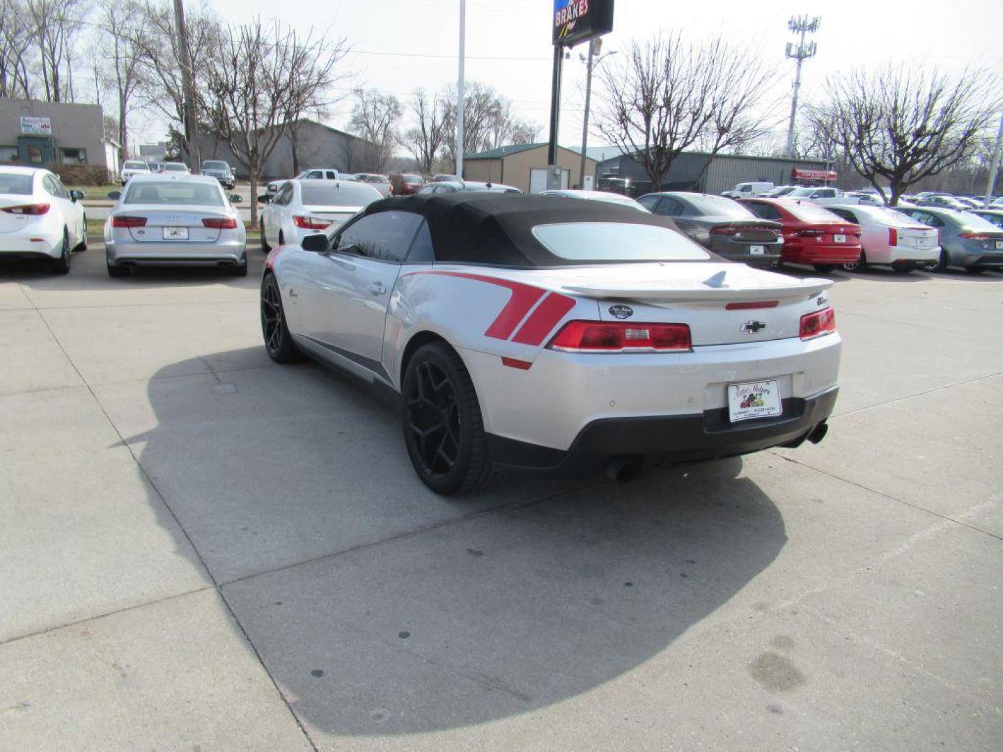 2014 SILVER CHEVROLET CAMARO LT (2G1FG3D37E9) with an 3.6L engine, 8-Speed Manual transmission, located at 908 SE 14th Street, Des Moines, IA, 50317, (515) 281-0330, 41.580303, -93.597046 - Photo#6