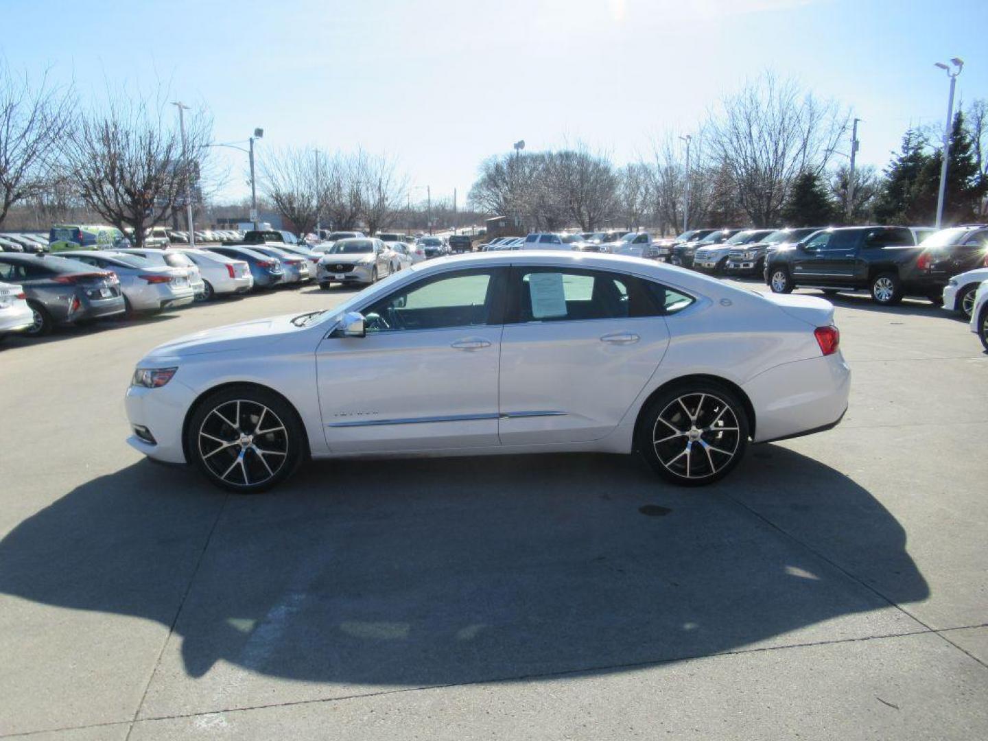 2015 WHITE CHEVROLET IMPALA LTZ (1G1165S3XFU) with an 3.6L engine, Automatic transmission, located at 908 SE 14th Street, Des Moines, IA, 50317, (515) 281-0330, 41.580303, -93.597046 - Photo#7