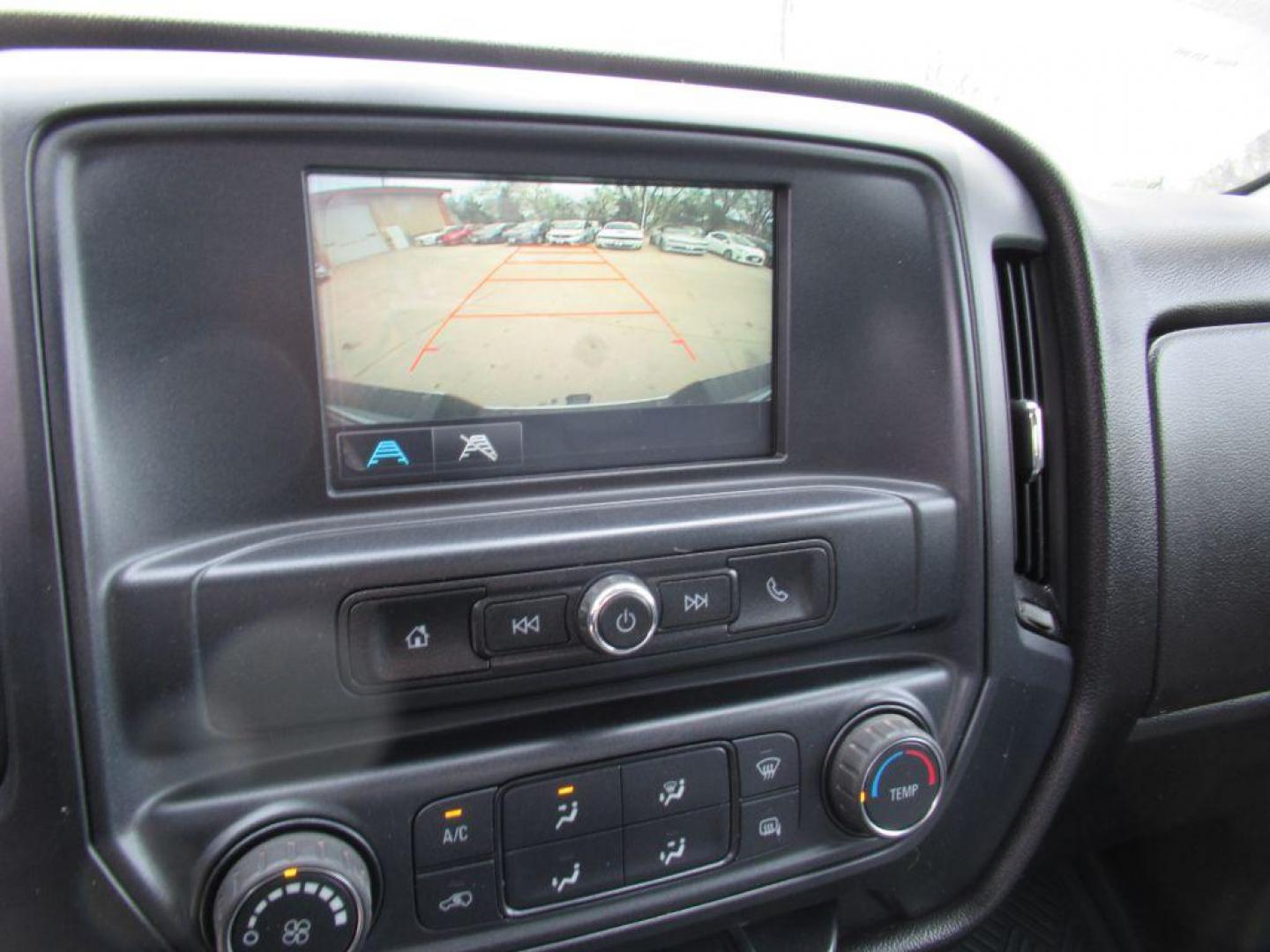 2017 BLACK CHEVROLET SILVERADO 2500 HEAVY DUTY (1GC2KUEG5HZ) with an 6.0L engine, Automatic transmission, located at 908 SE 14th Street, Des Moines, IA, 50317, (515) 281-0330, 41.580303, -93.597046 - Photo#20