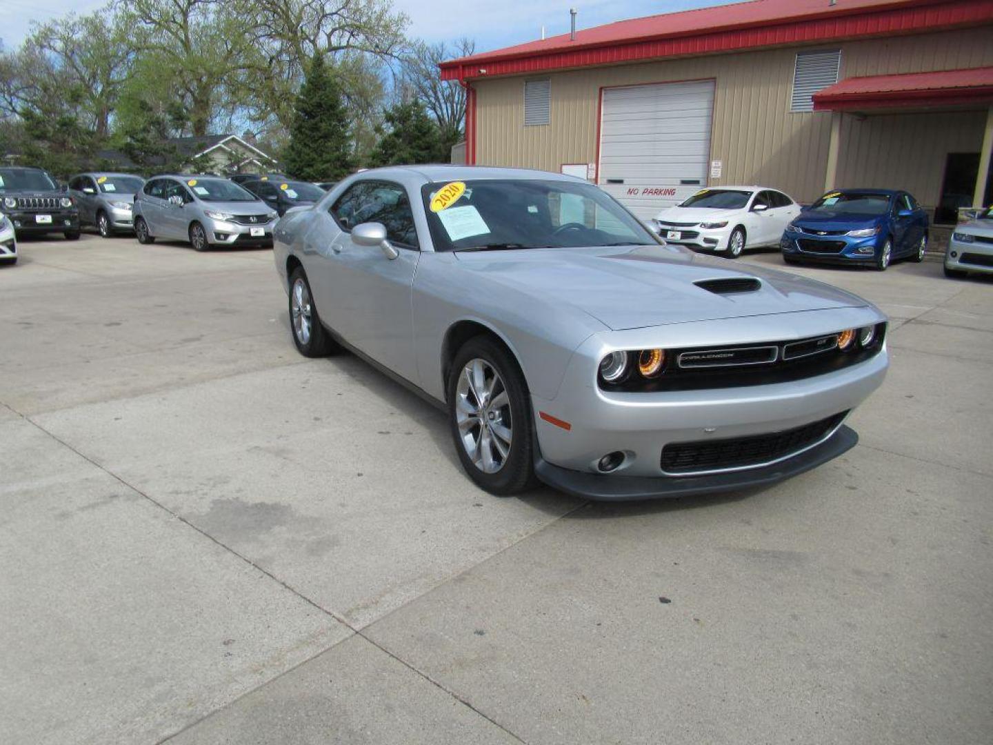 2020 SILVER DODGE CHALLENGER GT (2C3CDZKGXLH) with an 3.6L engine, Automatic transmission, located at 908 SE 14th Street, Des Moines, IA, 50317, (515) 281-0330, 41.580303, -93.597046 - Photo#2