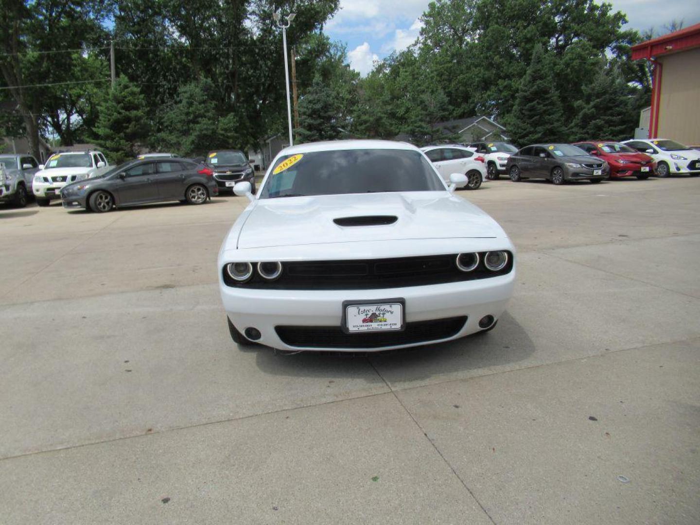 2022 WHITE DODGE CHALLENGER GT (2C3CDZJG0NH) with an 3.6L engine, Automatic transmission, located at 908 SE 14th Street, Des Moines, IA, 50317, (515) 281-0330, 41.580303, -93.597046 - Photo#1