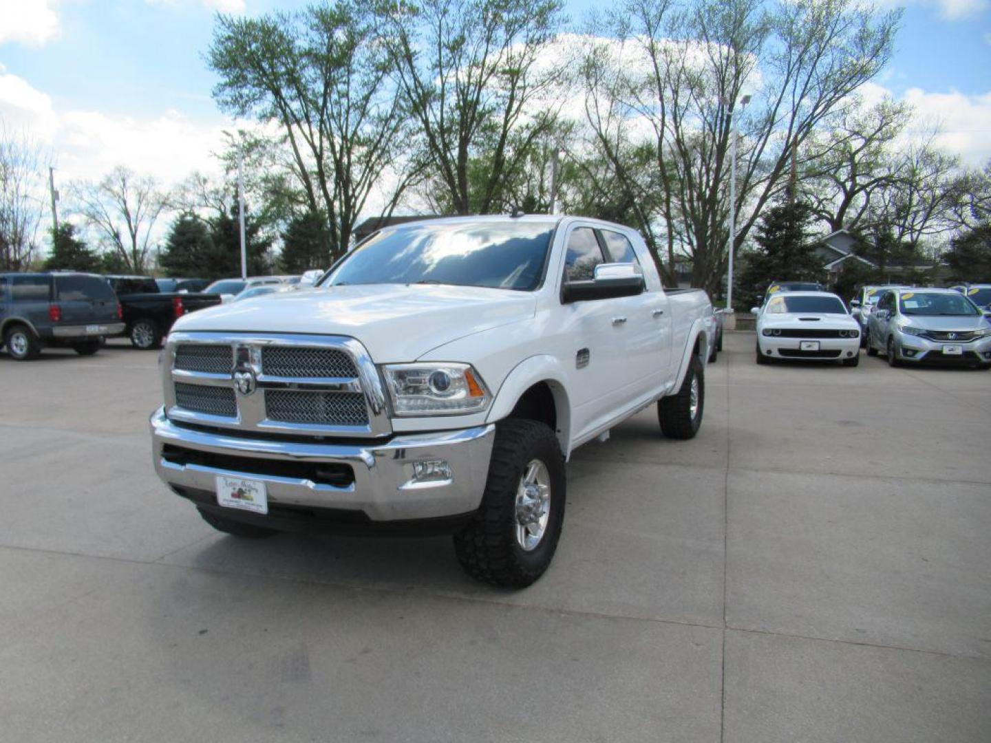 2013 WHITE RAM 2500 LONGHORN (3C6UR5PLXDG) with an 6.7L engine, Automatic transmission, located at 908 SE 14th Street, Des Moines, IA, 50317, (515) 281-0330, 41.580303, -93.597046 - Photo#0