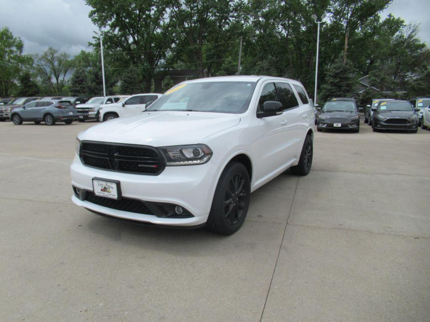 2017 WHITE DODGE DURANGO GT (1C4RDJDG0HC) with an 3.6L engine, Automatic transmission, located at 908 SE 14th Street, Des Moines, IA, 50317, (515) 281-0330, 41.580303, -93.597046 - Photo#0