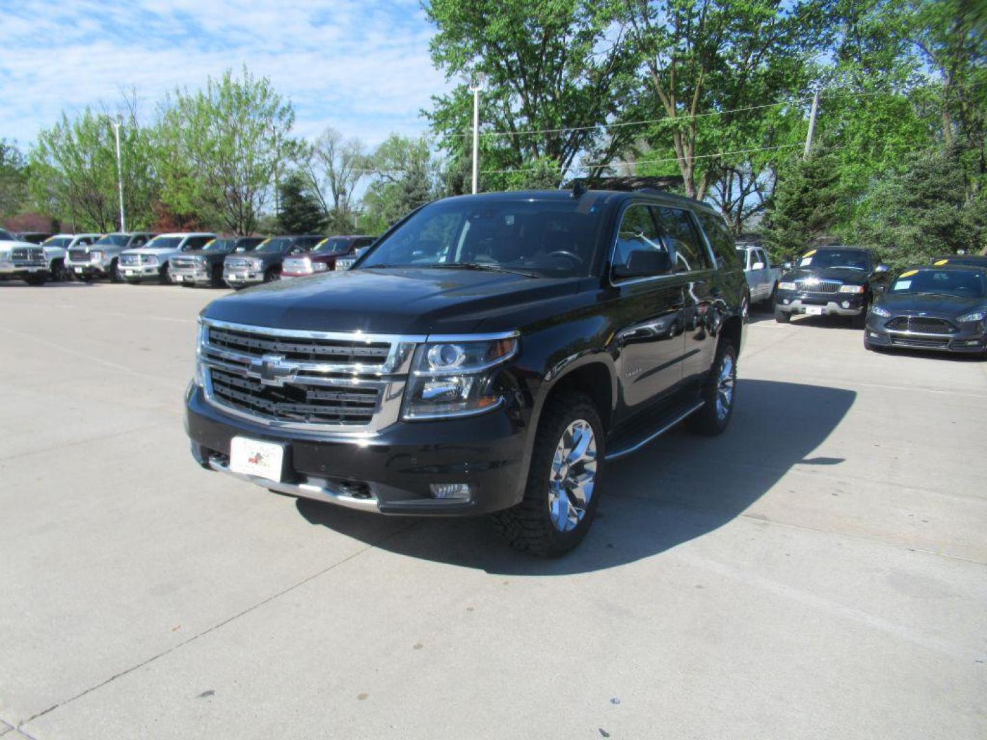 2015 BLACK CHEVROLET TAHOE 1500 LT (1GNSKBKC3FR) with an 5.3L engine, Automatic transmission, located at 908 SE 14th Street, Des Moines, IA, 50317, (515) 281-0330, 41.580303, -93.597046 - Photo#0