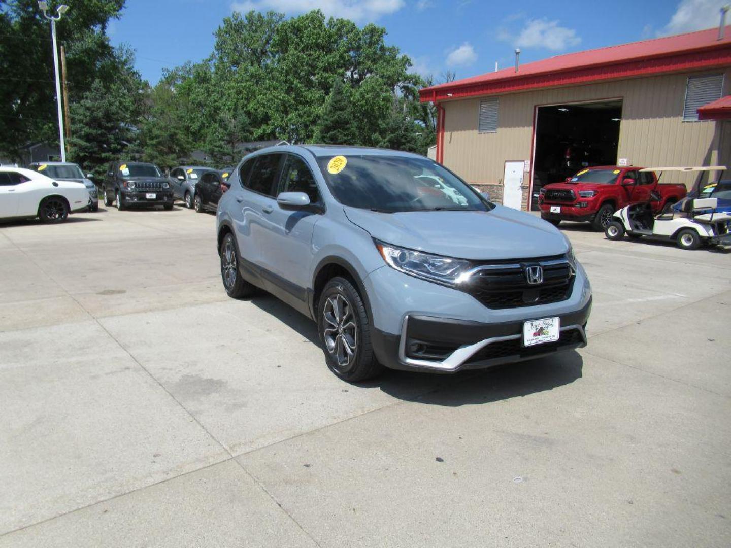 2020 GRAY HONDA CR-V EX (5J6RW2H55LL) with an 1.5L engine, Continuously Variable transmission, located at 908 SE 14th Street, Des Moines, IA, 50317, (515) 281-0330, 41.580303, -93.597046 - Photo#2