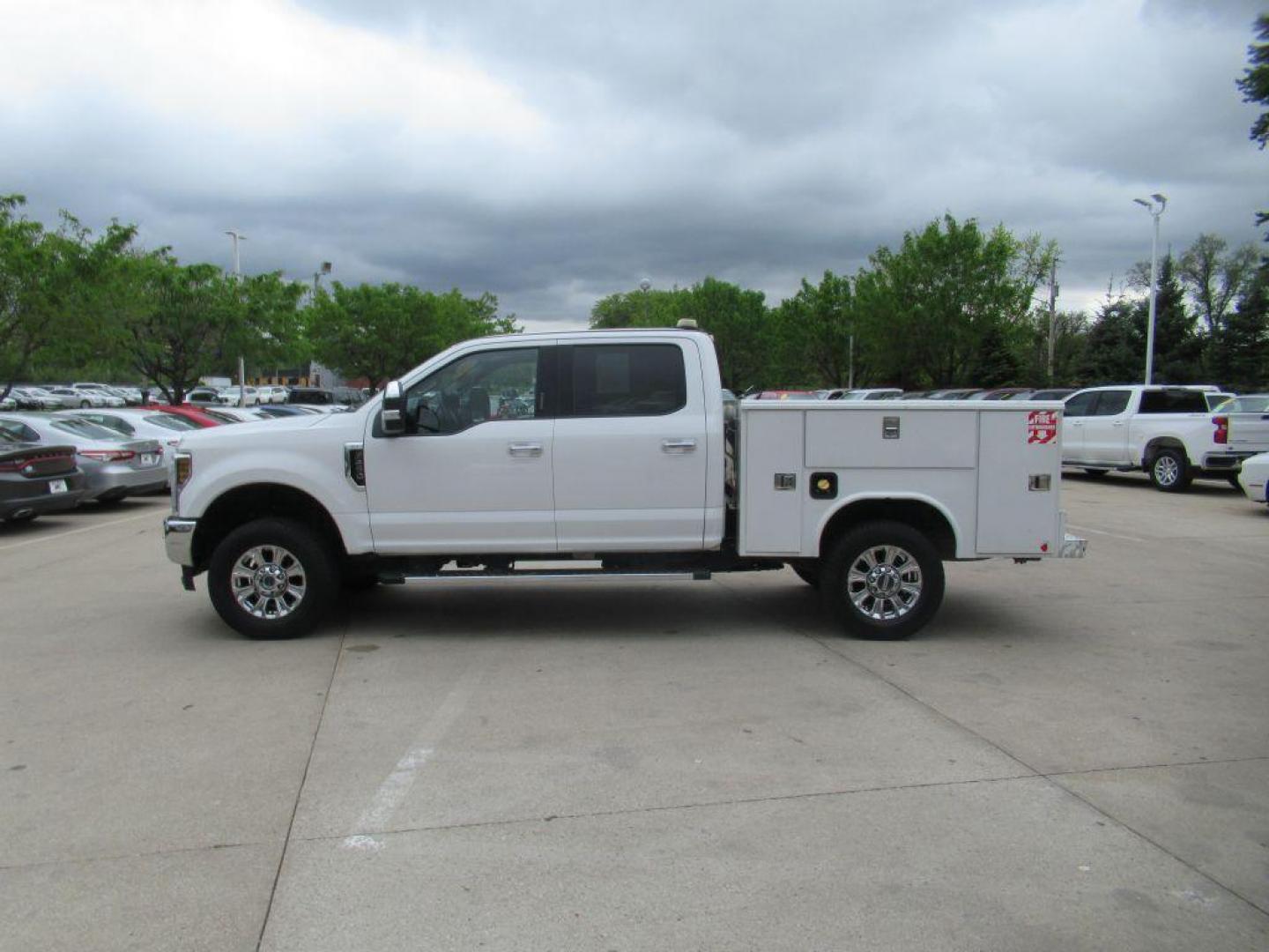 2019 WHITE FORD F250 SUPER DUTY (1FT7W2B60KE) with an 6.2L engine, Automatic transmission, located at 908 SE 14th Street, Des Moines, IA, 50317, (515) 281-0330, 41.580303, -93.597046 - Photo#7