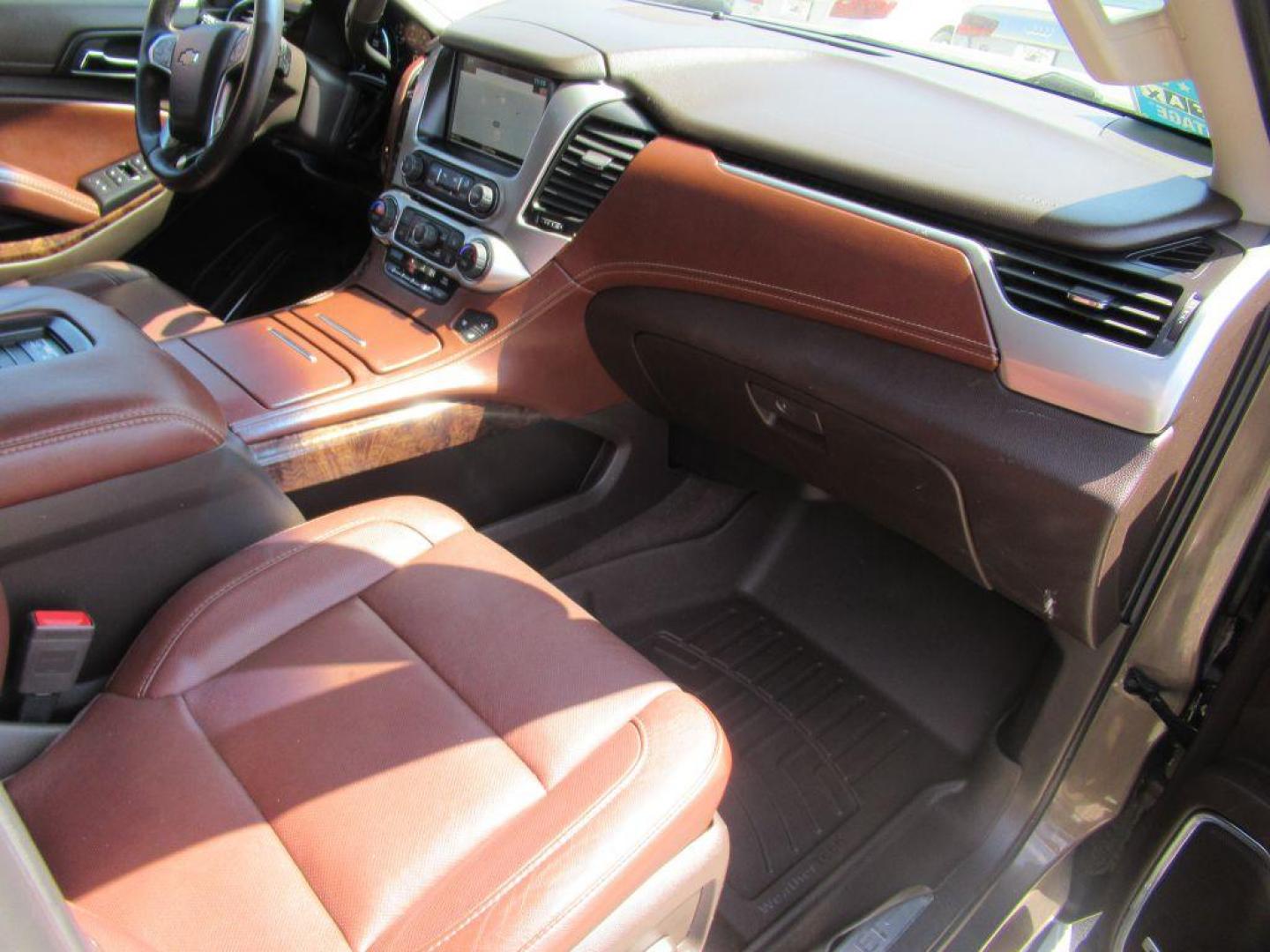 2016 BROWN CHEVROLET TAHOE LTZ (1GNSKCKC7GR) with an 5.3L engine, Automatic transmission, located at 908 SE 14th Street, Des Moines, IA, 50317, (515) 281-0330, 41.580303, -93.597046 - Photo#13