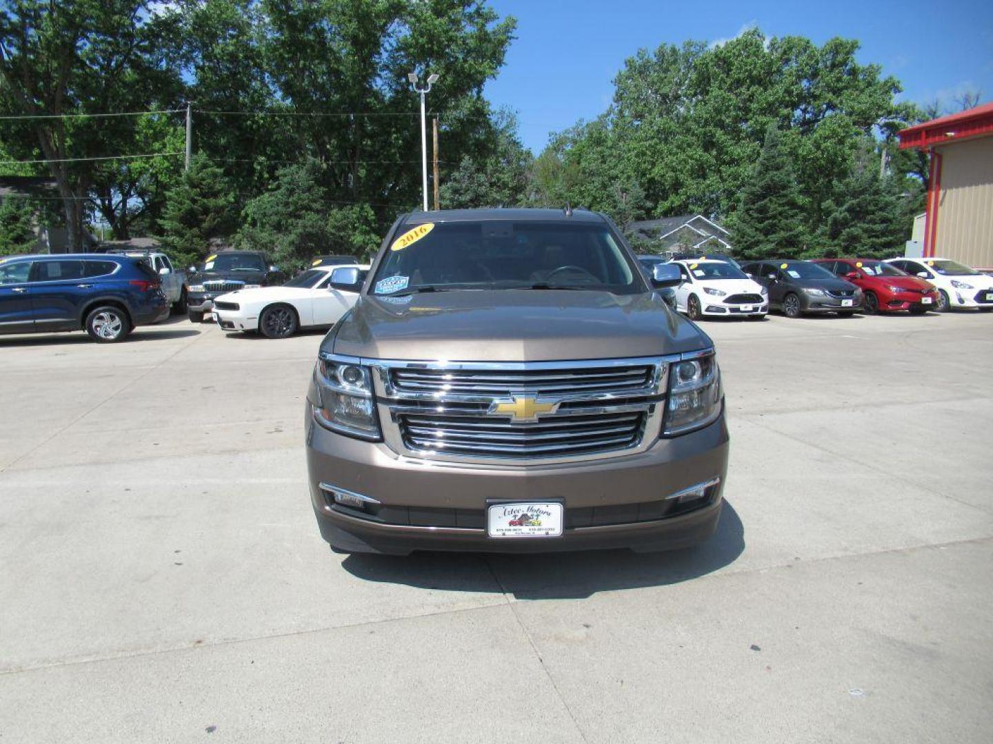 2016 BROWN CHEVROLET TAHOE LTZ (1GNSKCKC7GR) with an 5.3L engine, Automatic transmission, located at 908 SE 14th Street, Des Moines, IA, 50317, (515) 281-0330, 41.580303, -93.597046 - Photo#1