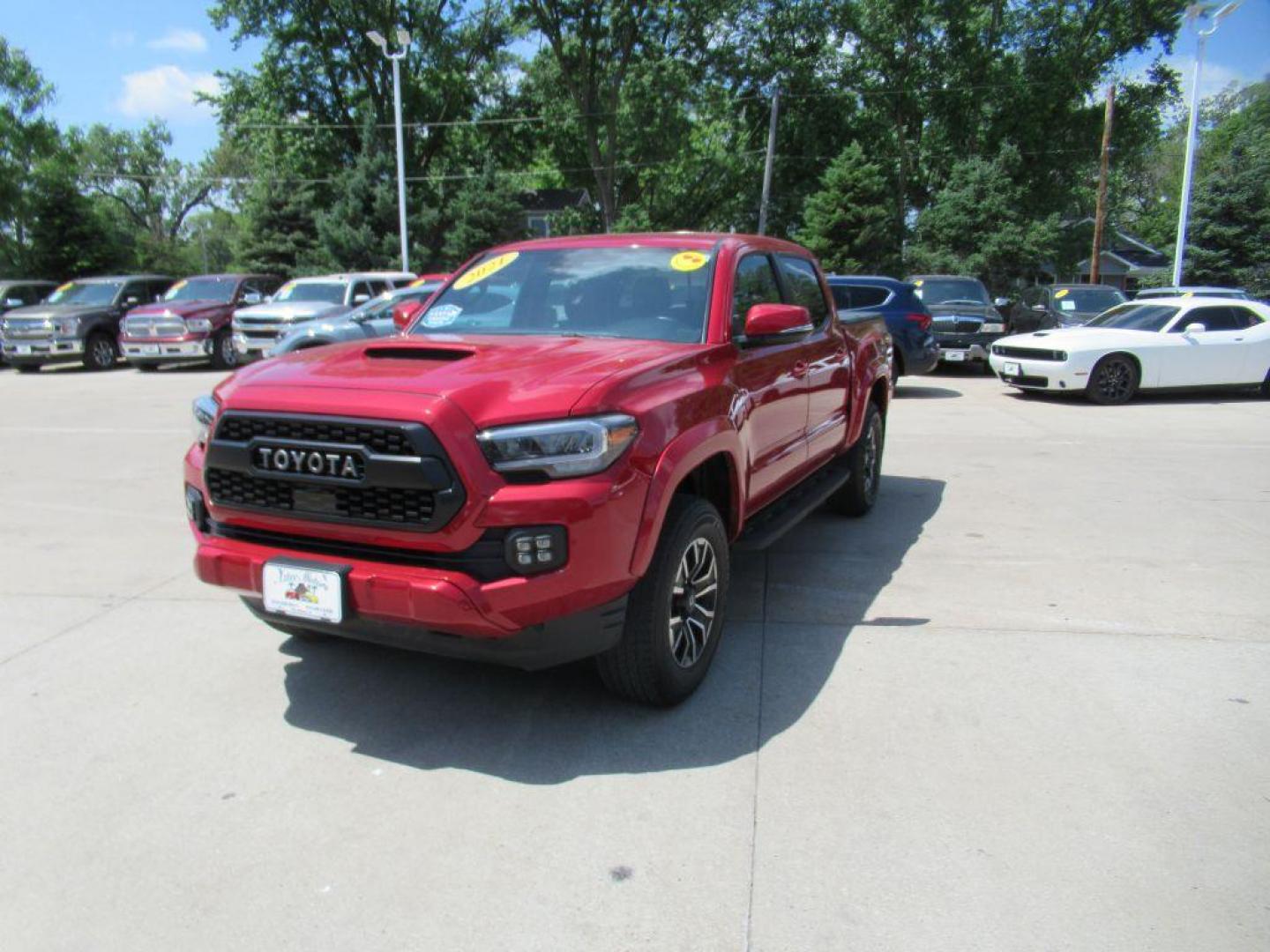 2021 RED TOYOTA TACOMA DOUBLE CAB (3TYCZ5AN4MT) with an 3.5L engine, Automatic transmission, located at 908 SE 14th Street, Des Moines, IA, 50317, (515) 281-0330, 41.580303, -93.597046 - Photo#0