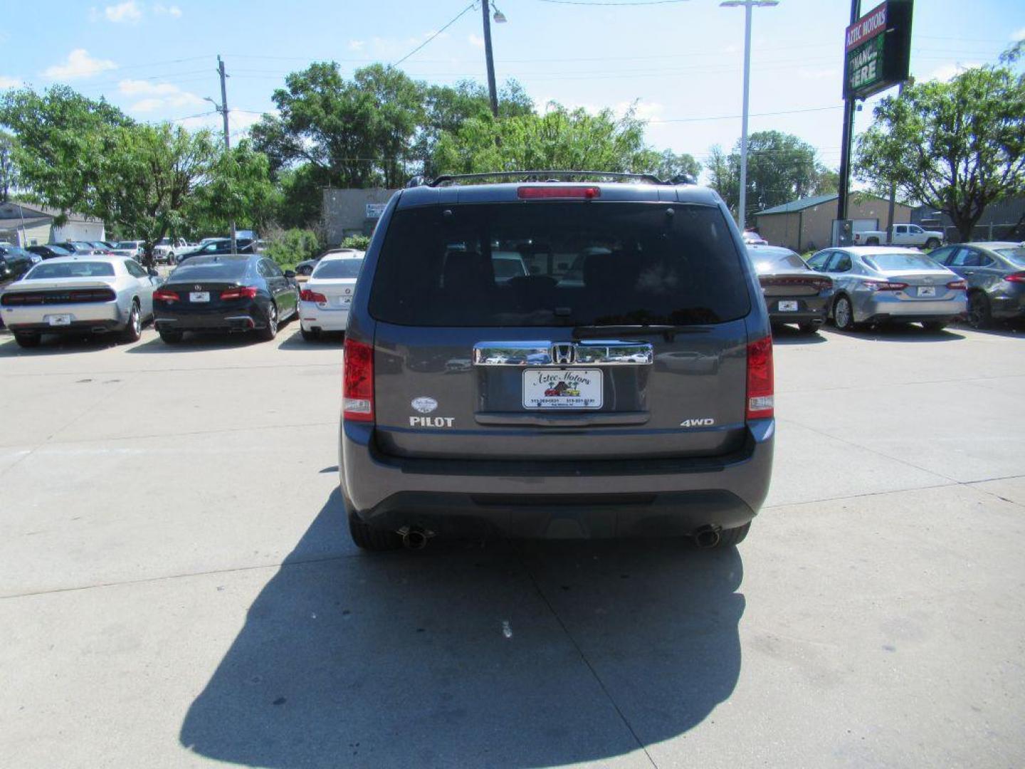 2015 GRAY HONDA PILOT EXL (5FNYF4H50FB) with an 3.5L engine, Automatic transmission, located at 908 SE 14th Street, Des Moines, IA, 50317, (515) 281-0330, 41.580303, -93.597046 - Photo#5