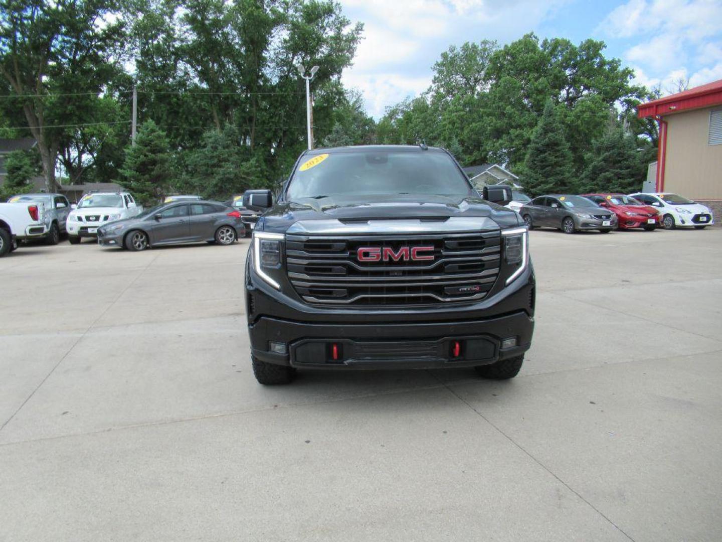 2023 BLACK GMC SIERRA 1500 AT4 (3GTUUEEL8PG) with an 6.2L engine, Automatic transmission, located at 908 SE 14th Street, Des Moines, IA, 50317, (515) 281-0330, 41.580303, -93.597046 - Photo#1