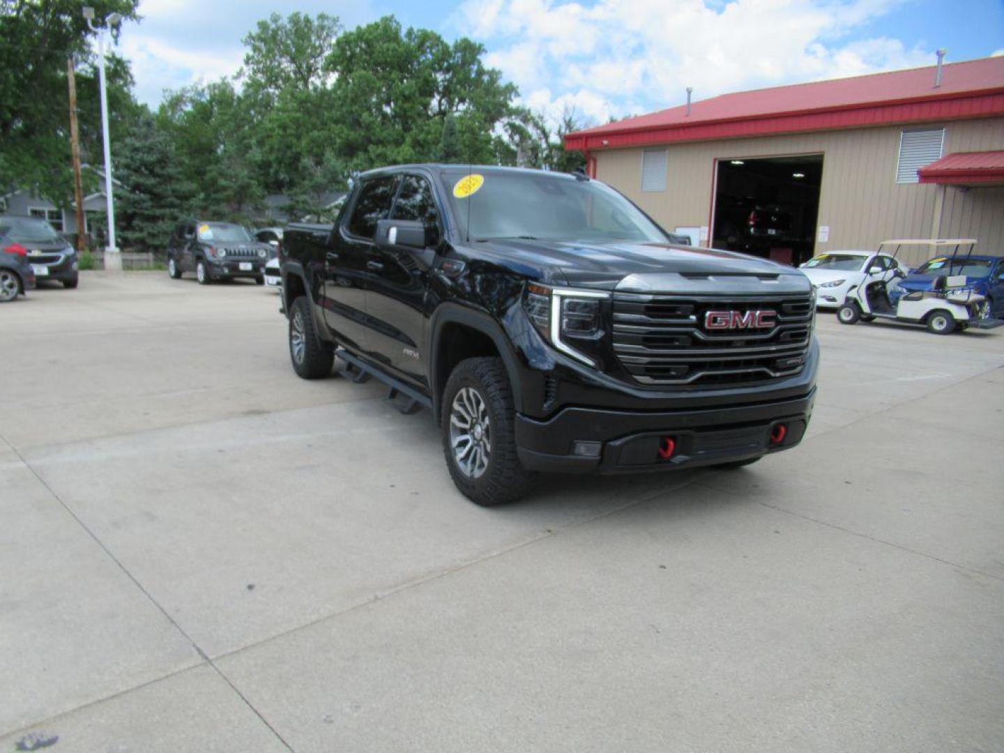 2023 BLACK GMC SIERRA 1500 AT4 (3GTUUEEL8PG) with an 6.2L engine, Automatic transmission, located at 908 SE 14th Street, Des Moines, IA, 50317, (515) 281-0330, 41.580303, -93.597046 - Photo#2