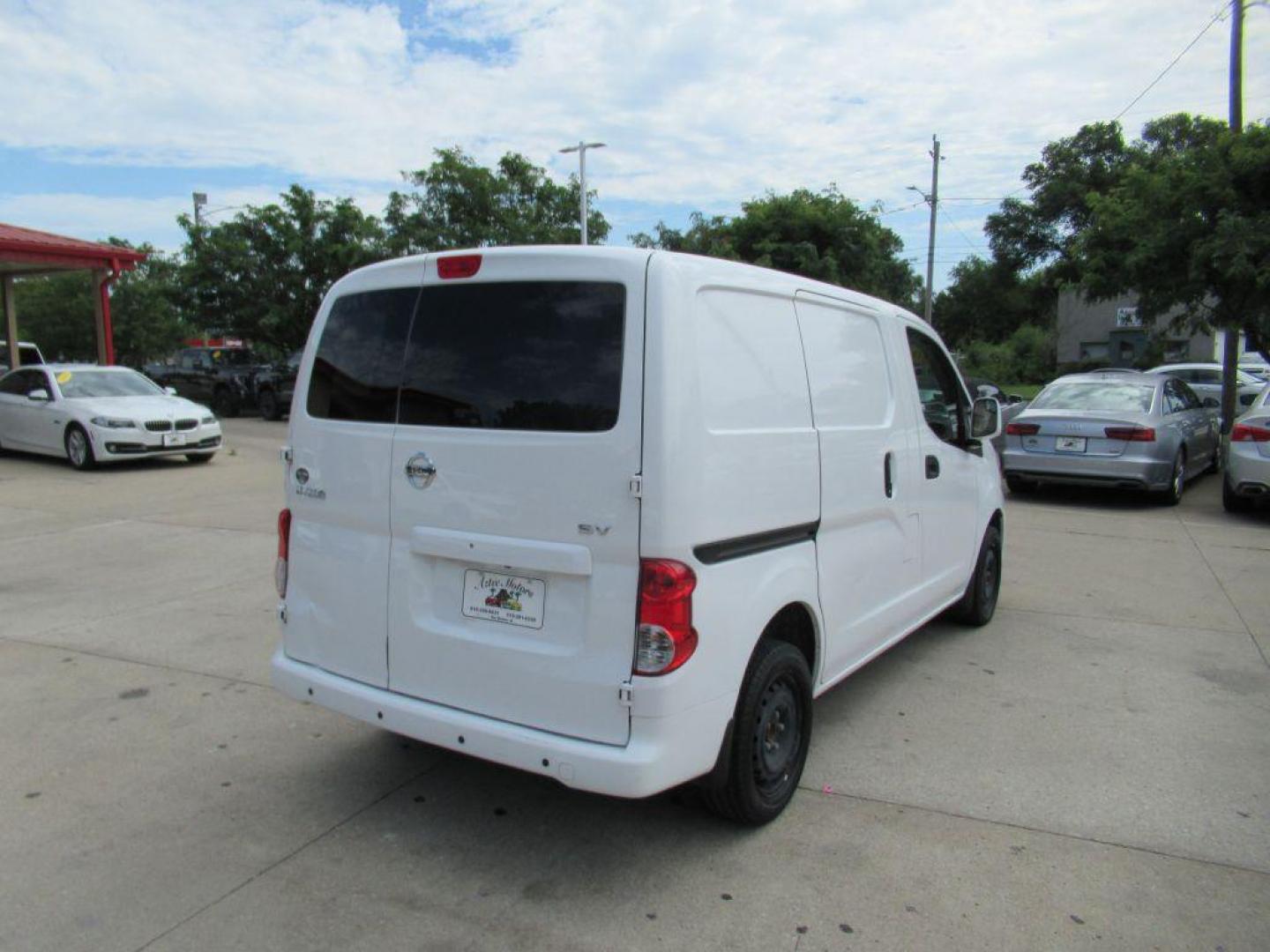 2020 WHITE NISSAN NV200 2.5S (3N6CM0KN6LK) with an 2.0L engine, Automatic transmission, located at 908 SE 14th Street, Des Moines, IA, 50317, (515) 281-0330, 41.580303, -93.597046 - Photo#4