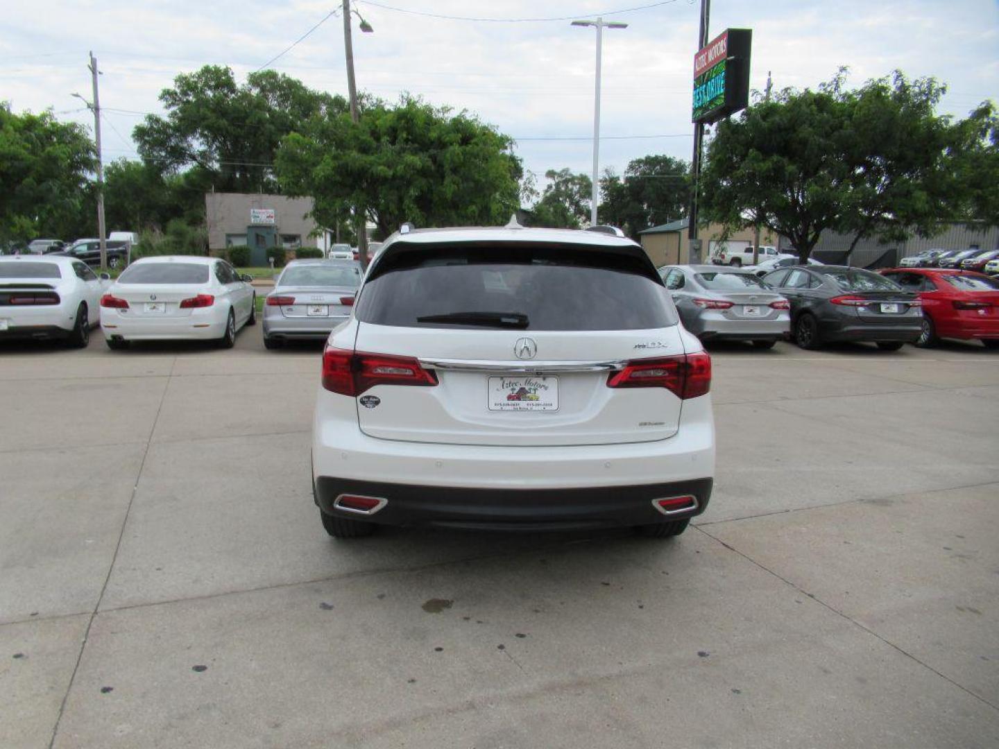 2014 WHITE ACURA MDX ADVANCE (5FRYD4H85EB) with an 3.5L engine, Automatic transmission, located at 908 SE 14th Street, Des Moines, IA, 50317, (515) 281-0330, 41.580303, -93.597046 - Photo#5