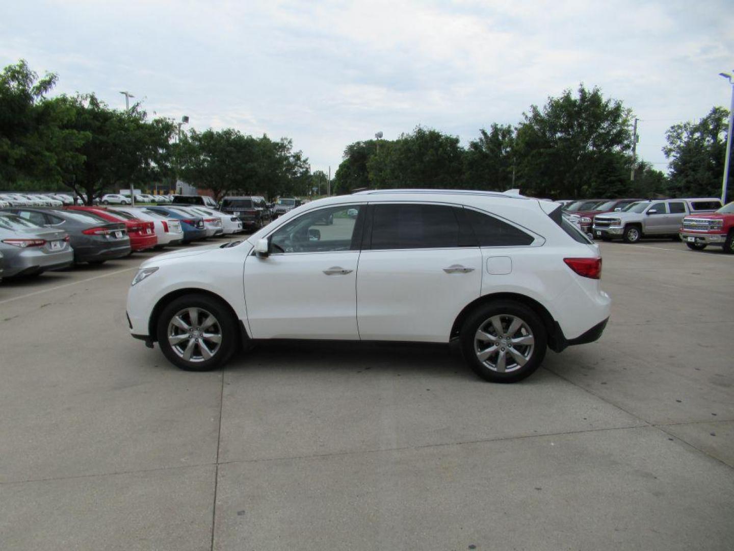 2014 WHITE ACURA MDX ADVANCE (5FRYD4H85EB) with an 3.5L engine, Automatic transmission, located at 908 SE 14th Street, Des Moines, IA, 50317, (515) 281-0330, 41.580303, -93.597046 - Photo#7